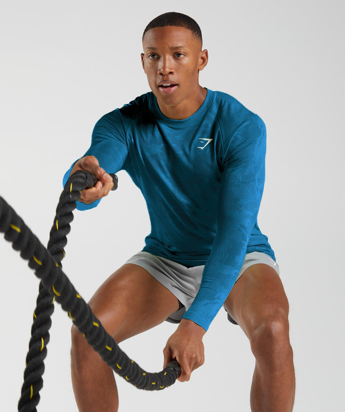 gymshark-geo-seamless-long-sleeve-t-shirt-atlantic-blue-shark-blue-aw22