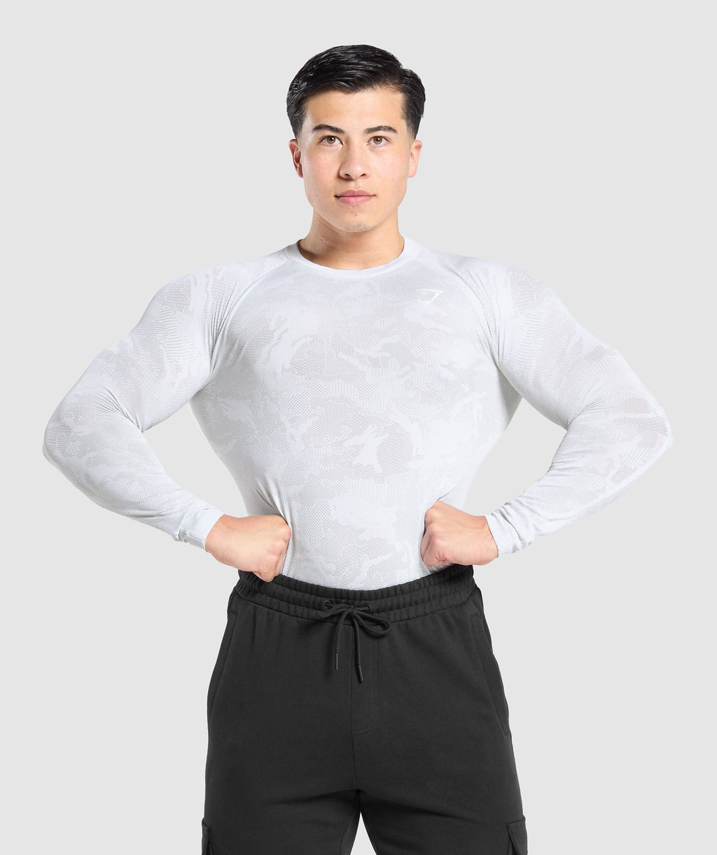 gymshark-geo-seamless-long-sleeve-t-shirt-white-light-grey-ss23