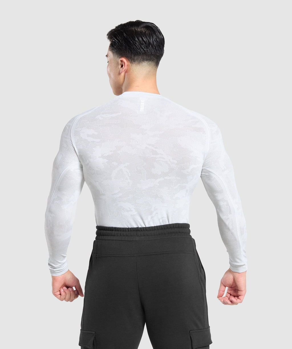 gymshark-geo-seamless-long-sleeve-t-shirt-white-light-grey-ss23