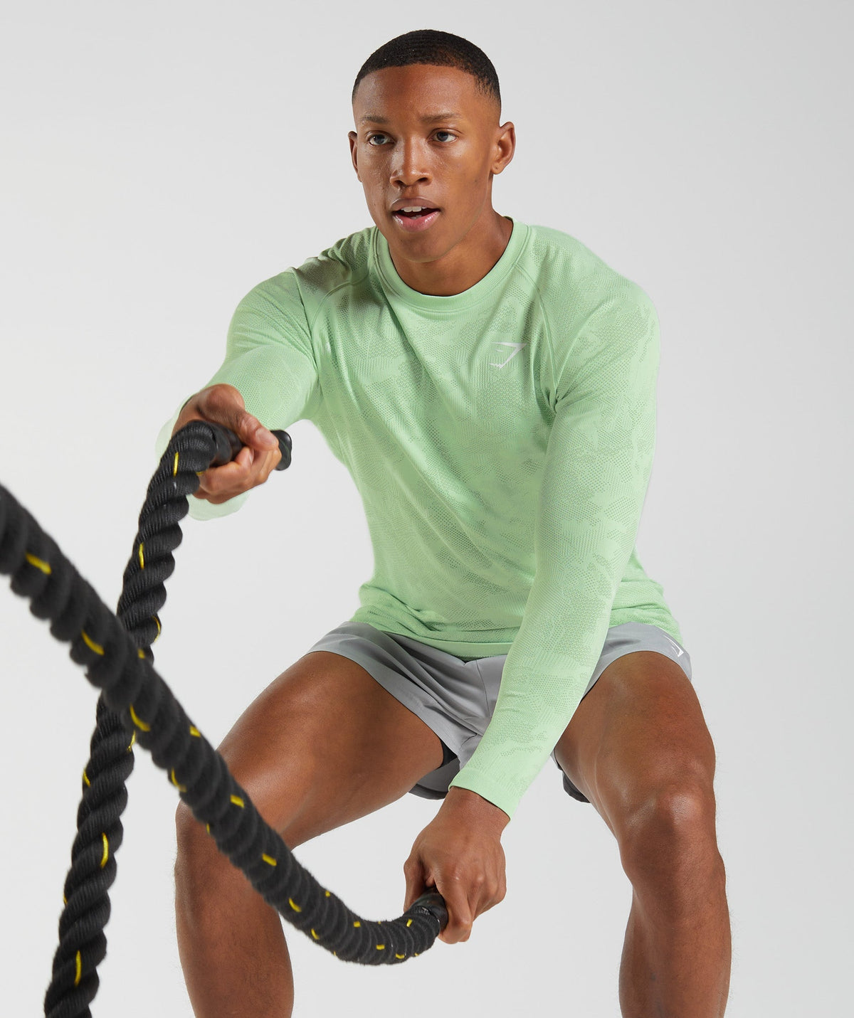 gymshark-geo-seamless-long-sleeve-t-shirt-aloe-green-tea-green-aw22