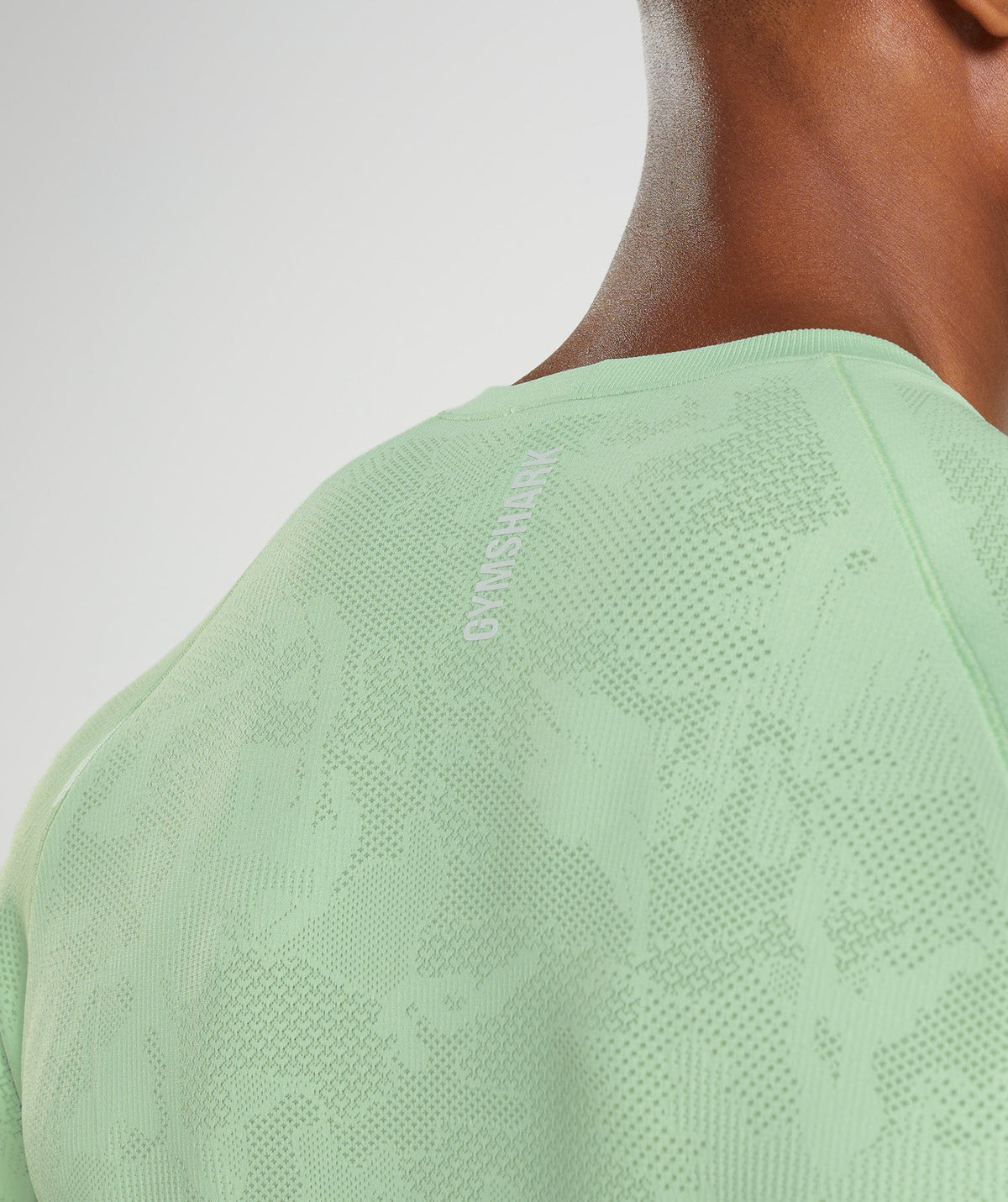gymshark-geo-seamless-long-sleeve-t-shirt-aloe-green-tea-green-aw22