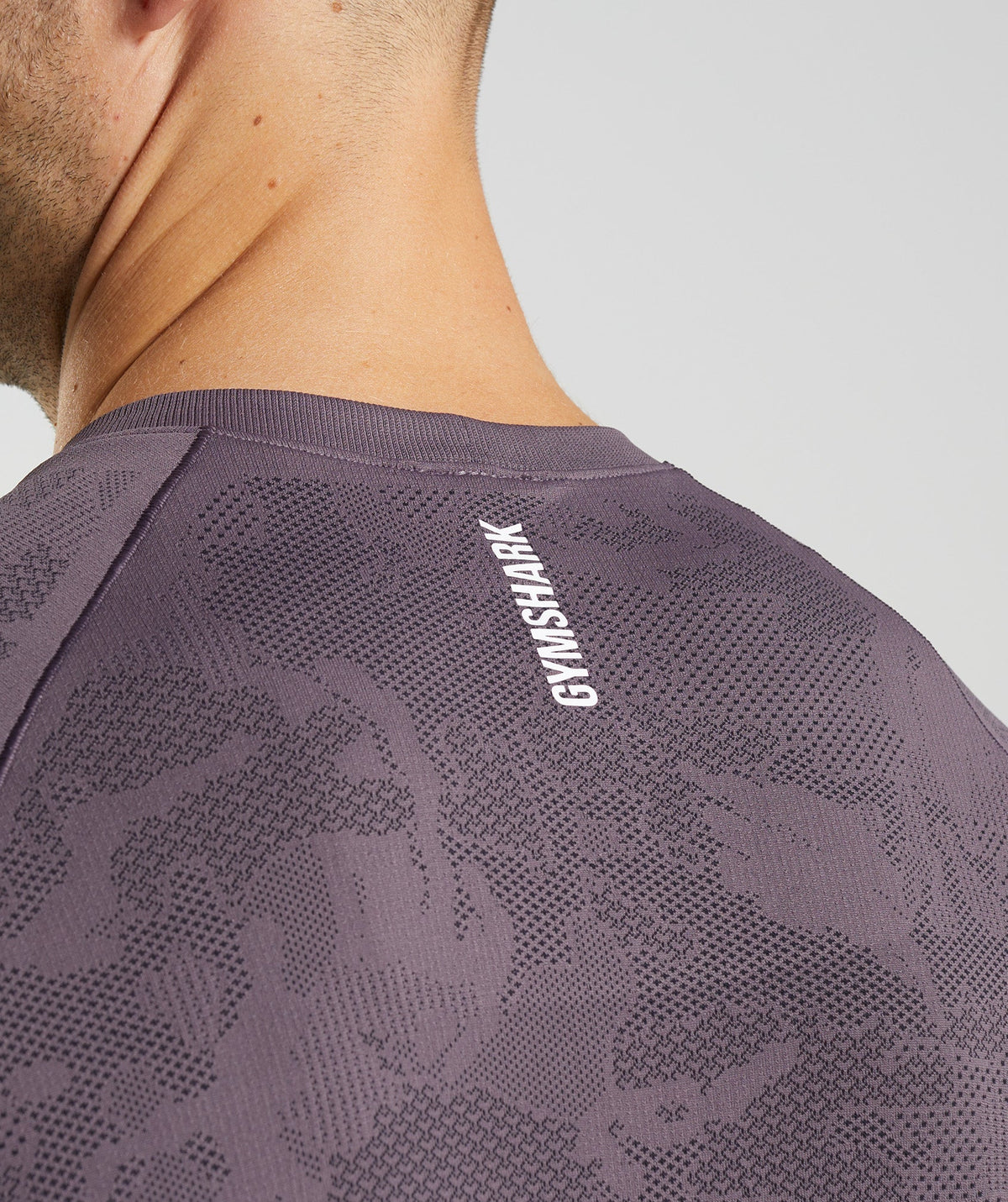 gymshark-geo-seamless-long-sleeve-t-shirt-musk-lilac-black-aw22