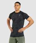gymshark-geo-seamless-t-shirt-black-charcoal-grey-ss22