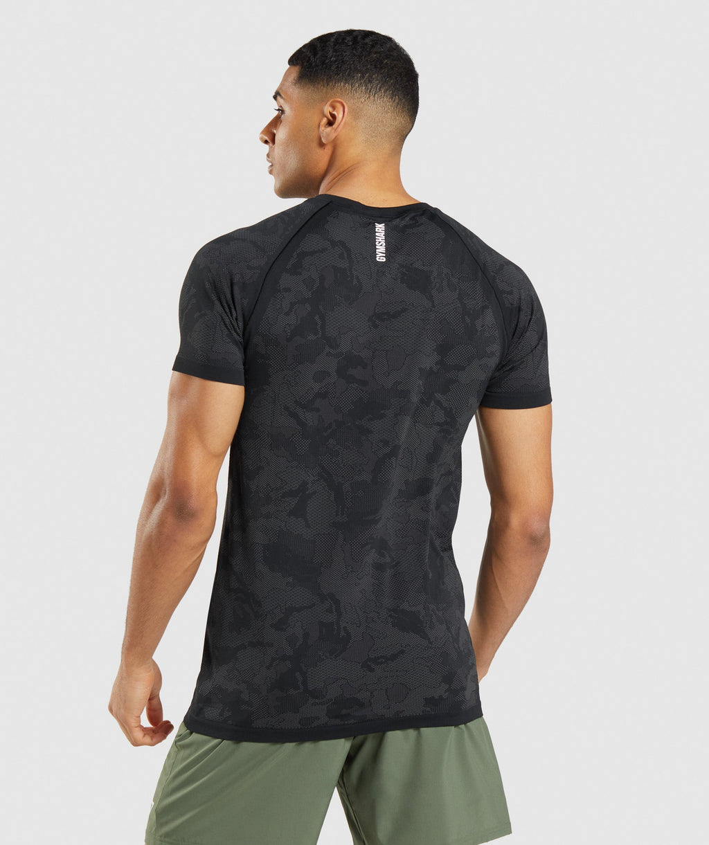 gymshark-geo-seamless-t-shirt-black-charcoal-grey-ss22