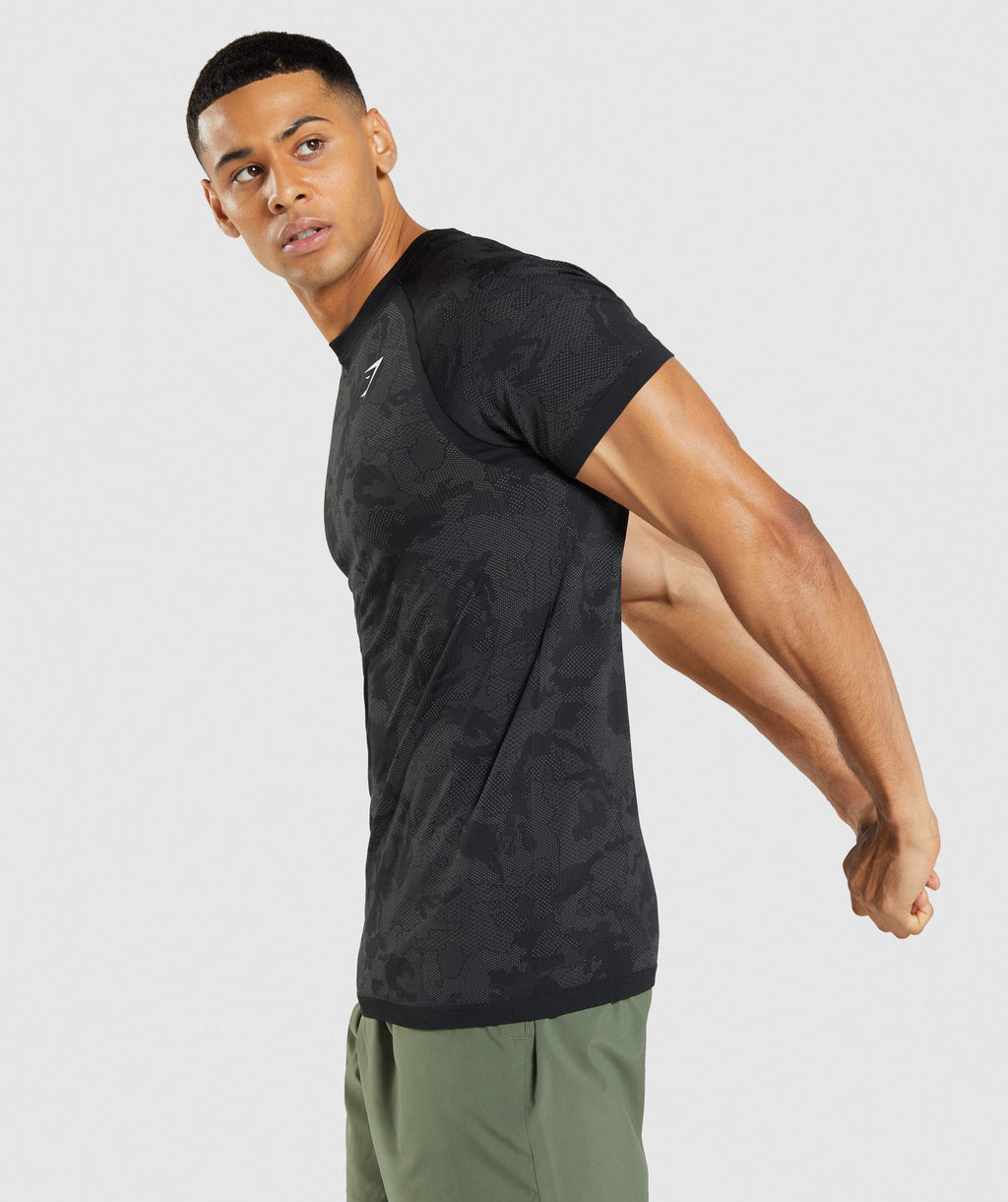 gymshark-geo-seamless-t-shirt-black-charcoal-grey-ss22