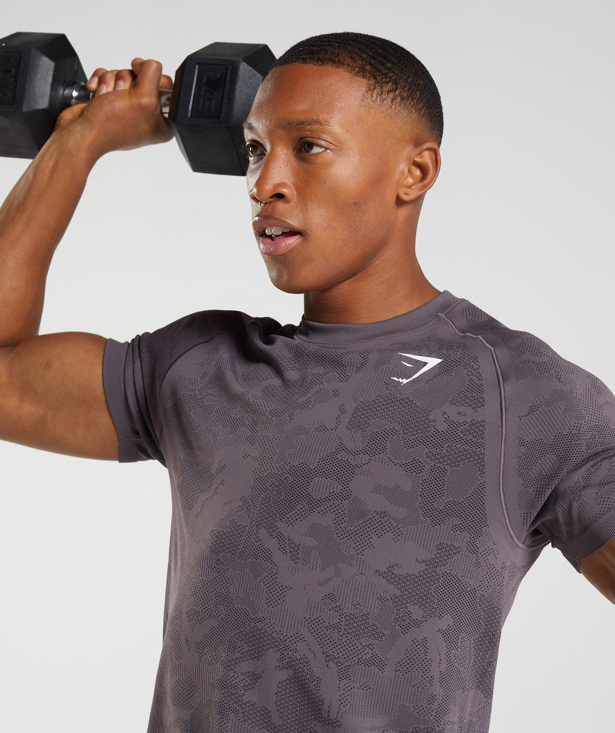 gymshark-geo-seamless-t-shirt-musk-lilac-black-aw22