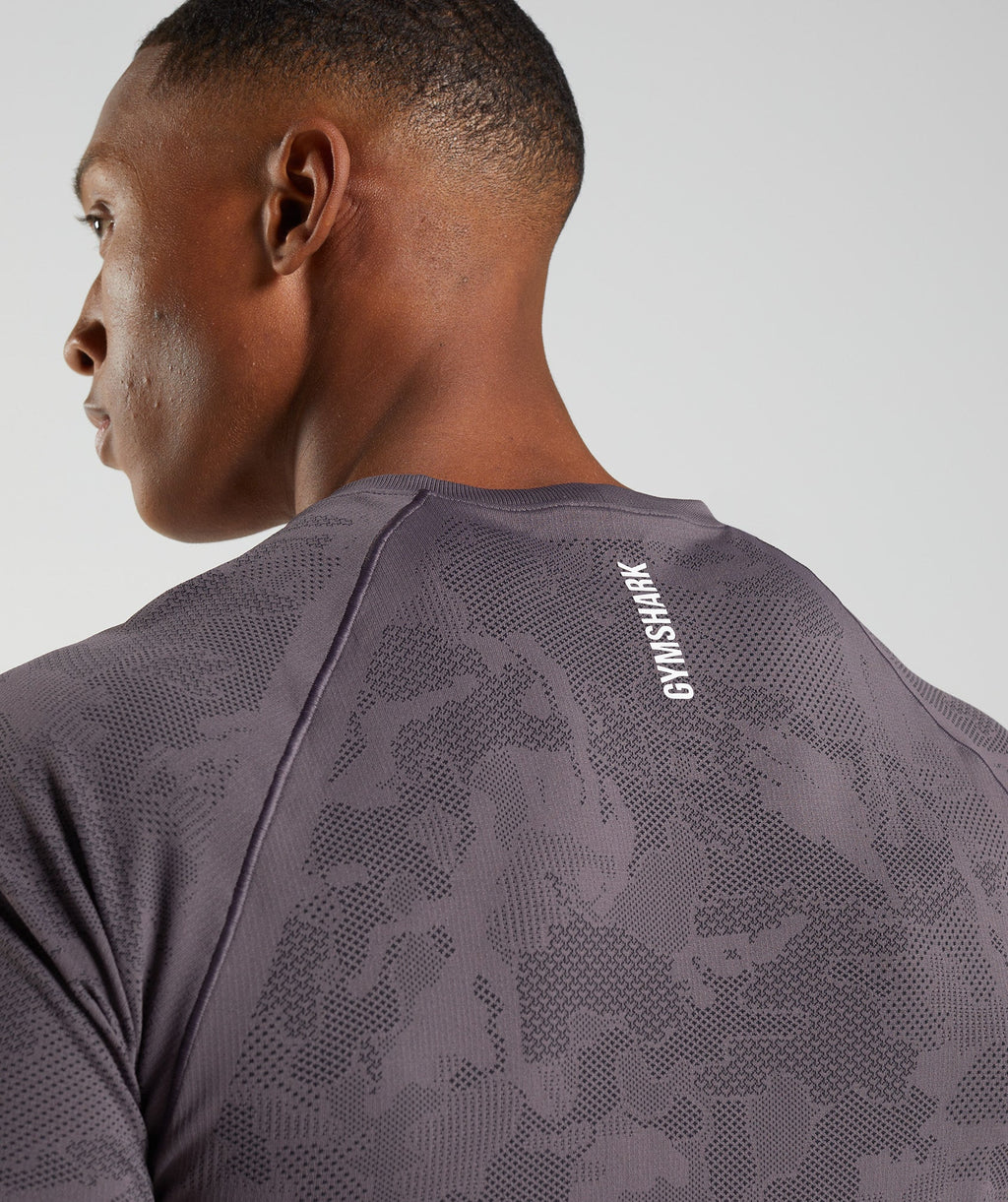 gymshark-geo-seamless-t-shirt-musk-lilac-black-aw22