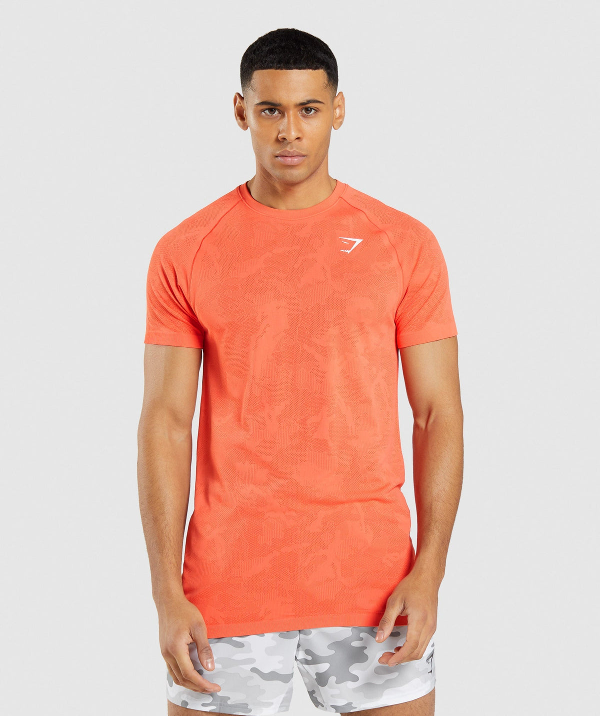gymshark-geo-seamless-t-shirt-papaya-orange-spicy-orange-ss22