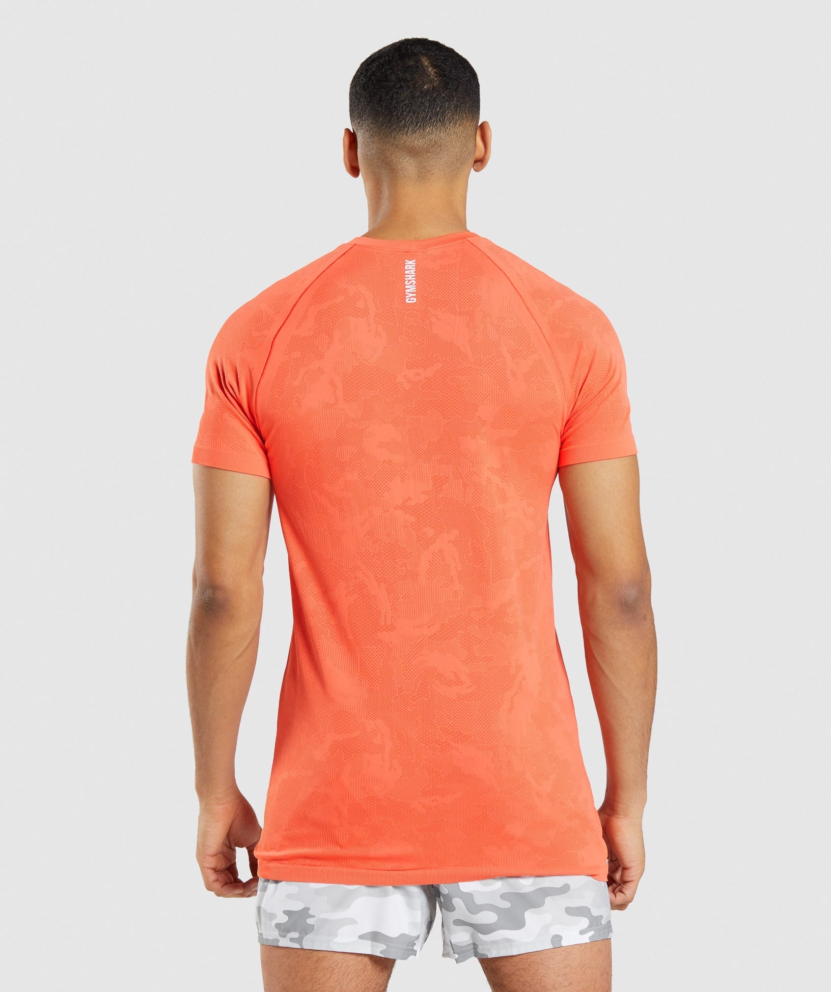 gymshark-geo-seamless-t-shirt-papaya-orange-spicy-orange-ss22