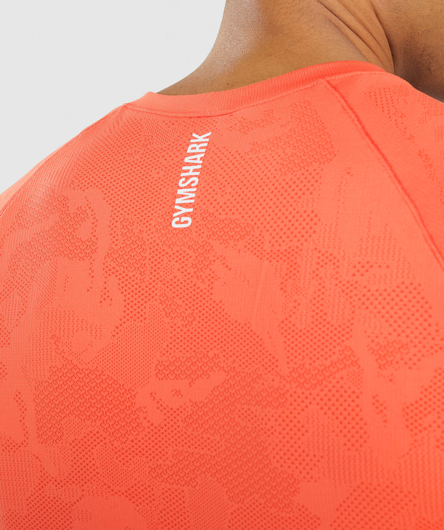 gymshark-geo-seamless-t-shirt-papaya-orange-spicy-orange-ss22