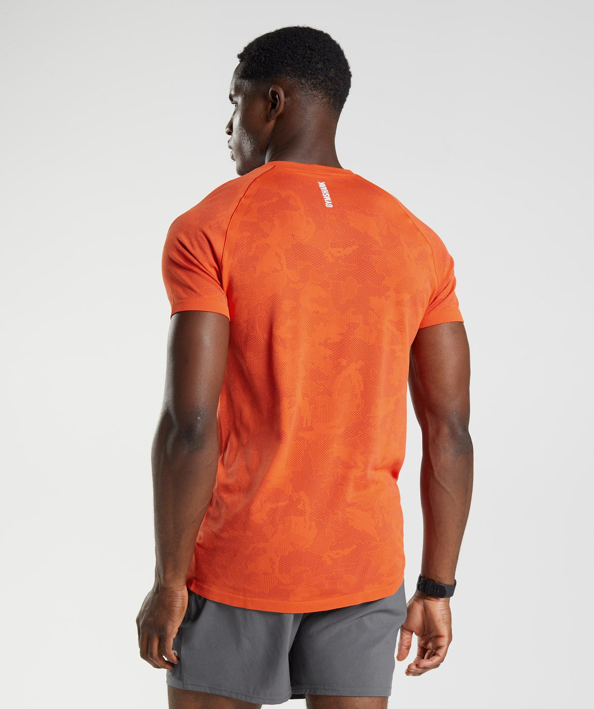 gymshark-geo-seamless-t-shirt-pepper-red-salsa-red-aw22