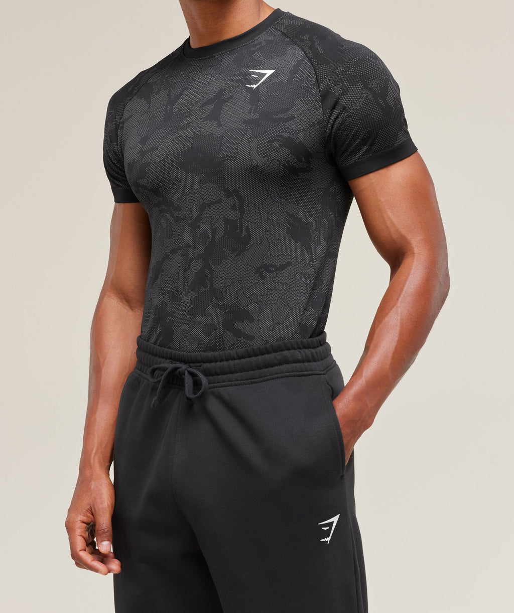 gymshark-geo-seamless-t-shirt-black-charcoal-grey-ss23