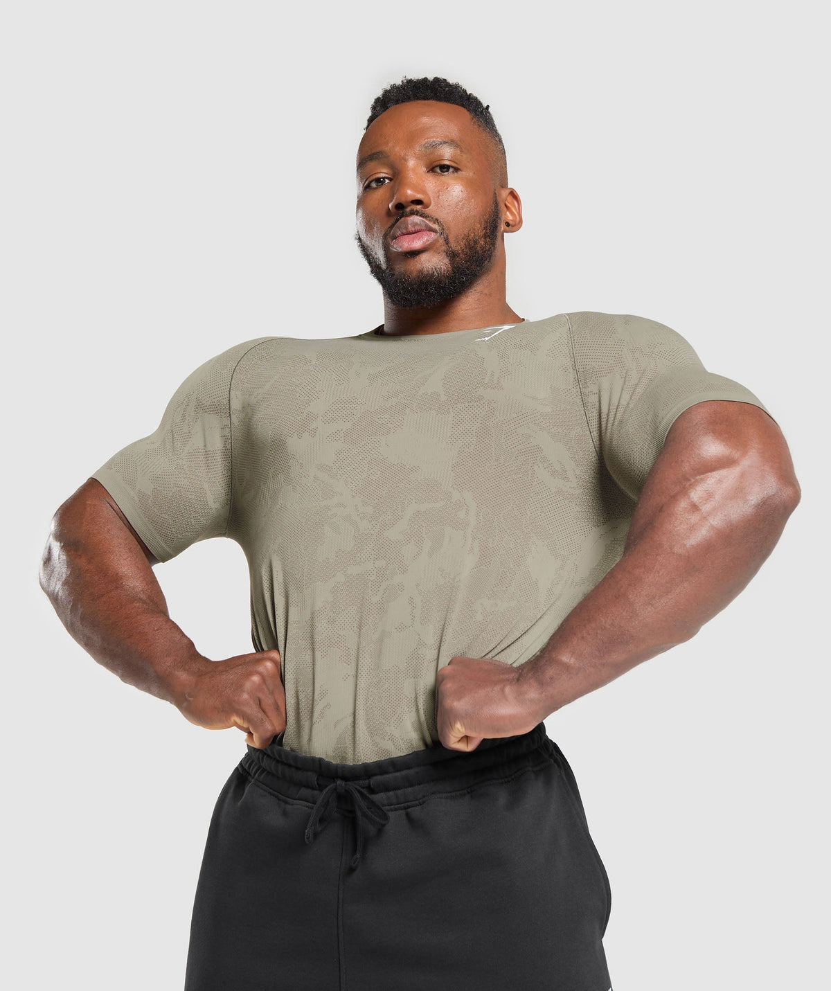 gymshark-geo-seamless-t-shirt-linen-brown-camo-brown-aw24