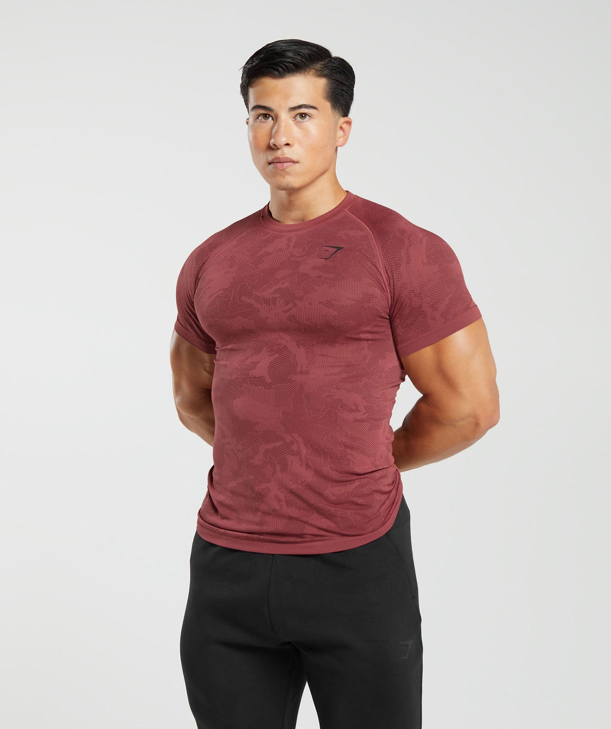 gymshark-geo-seamless-t-shirt-soft-berry-rich-maroon-aw23