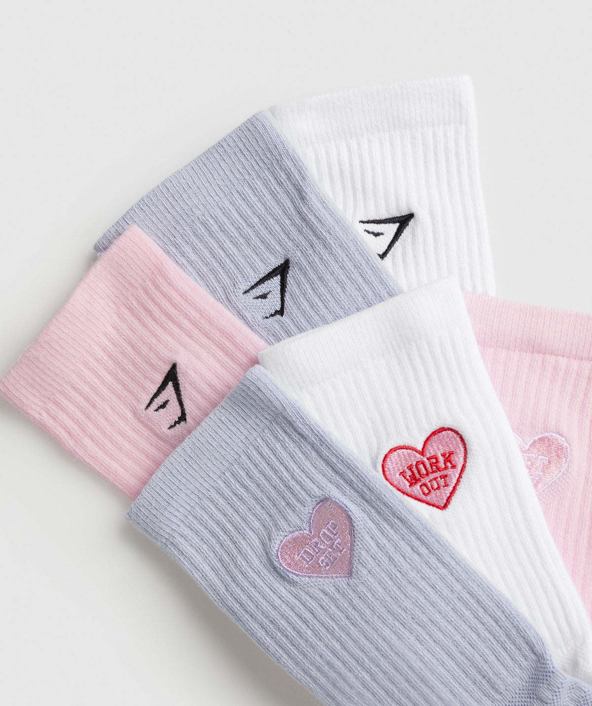 gymshark-gfx-3pk-crew-socks-white-silver-lilac-dolly-pink-ss24