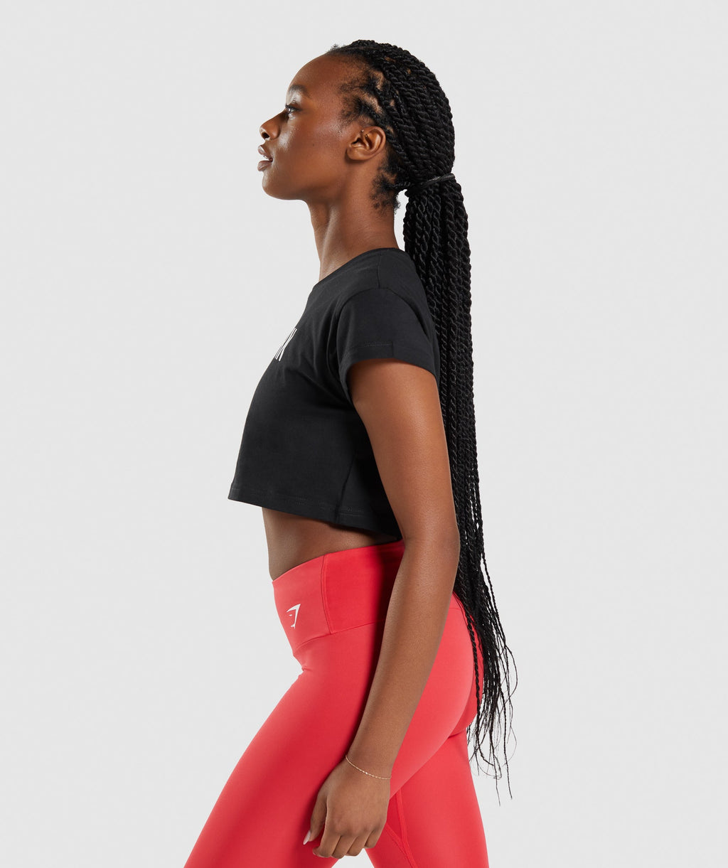 gymshark-apollo-crop-top-black-ss22