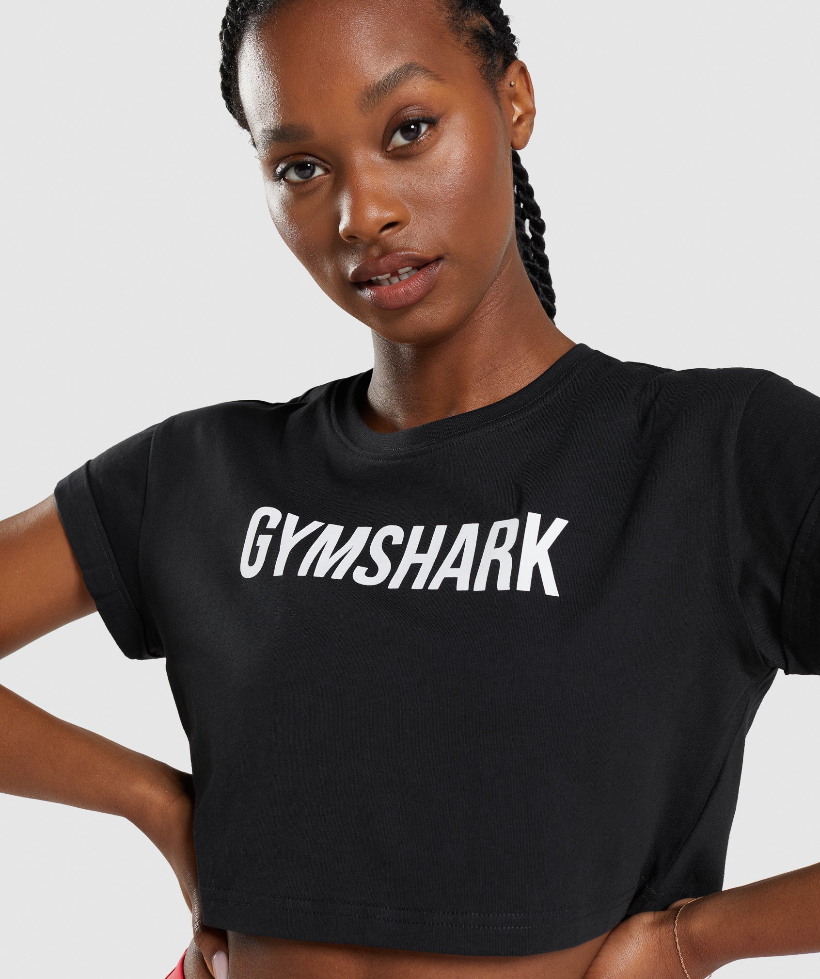 gymshark-apollo-crop-top-black-ss22