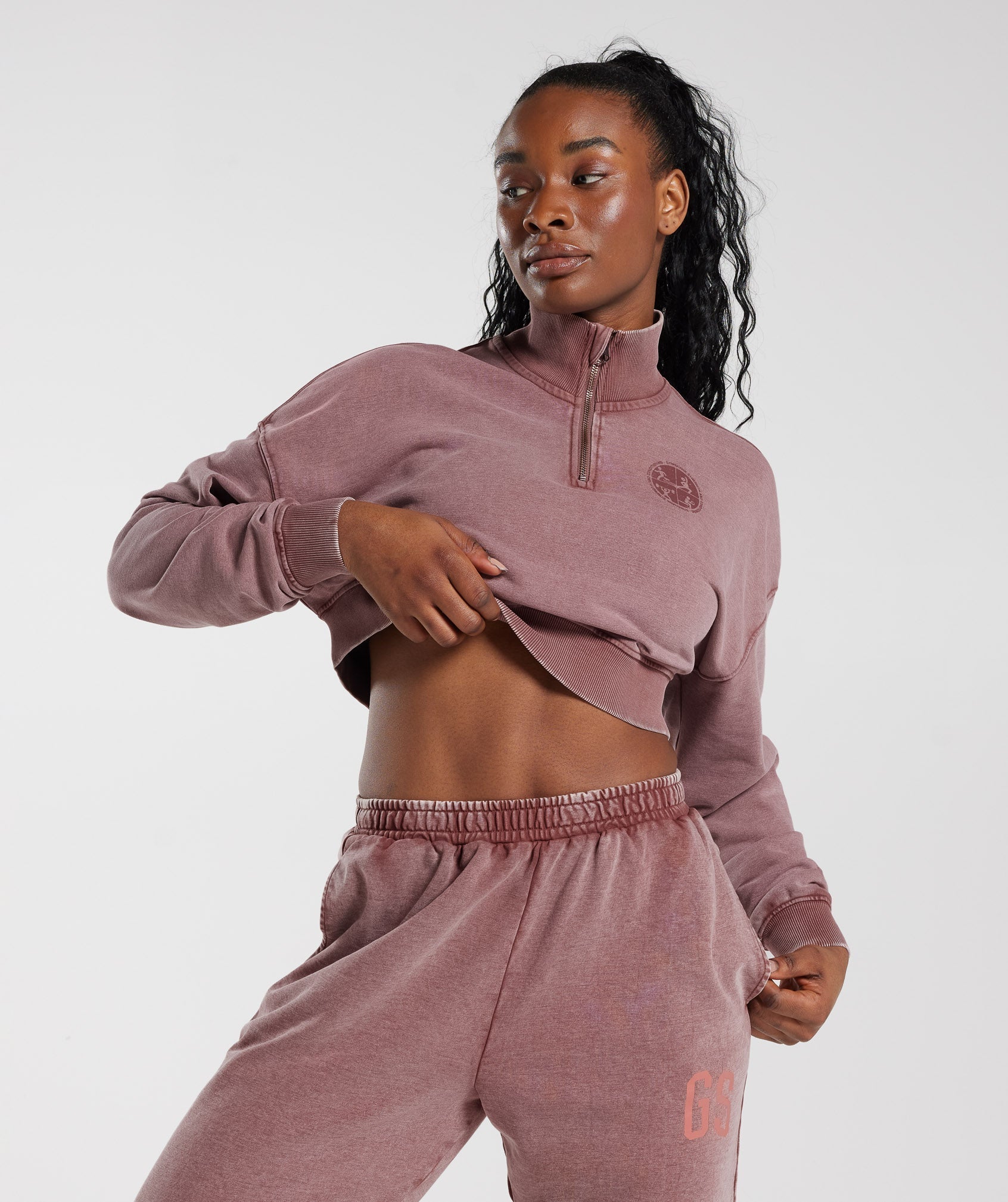 gymshark-collegiate-1-4-zip-dusty-maroon-ss23