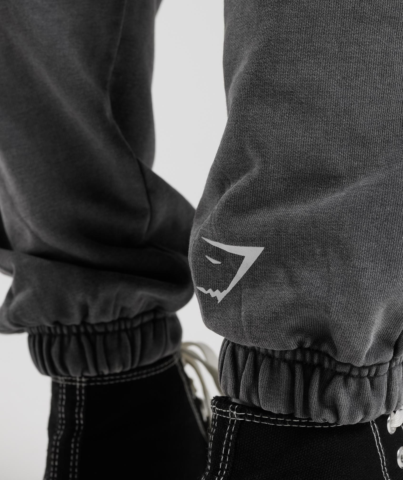 gymshark-collegiate-joggers-silhouette-grey-ss23