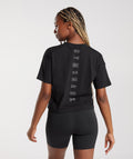 gymshark-central-graphic-midi-tee-black-ss23