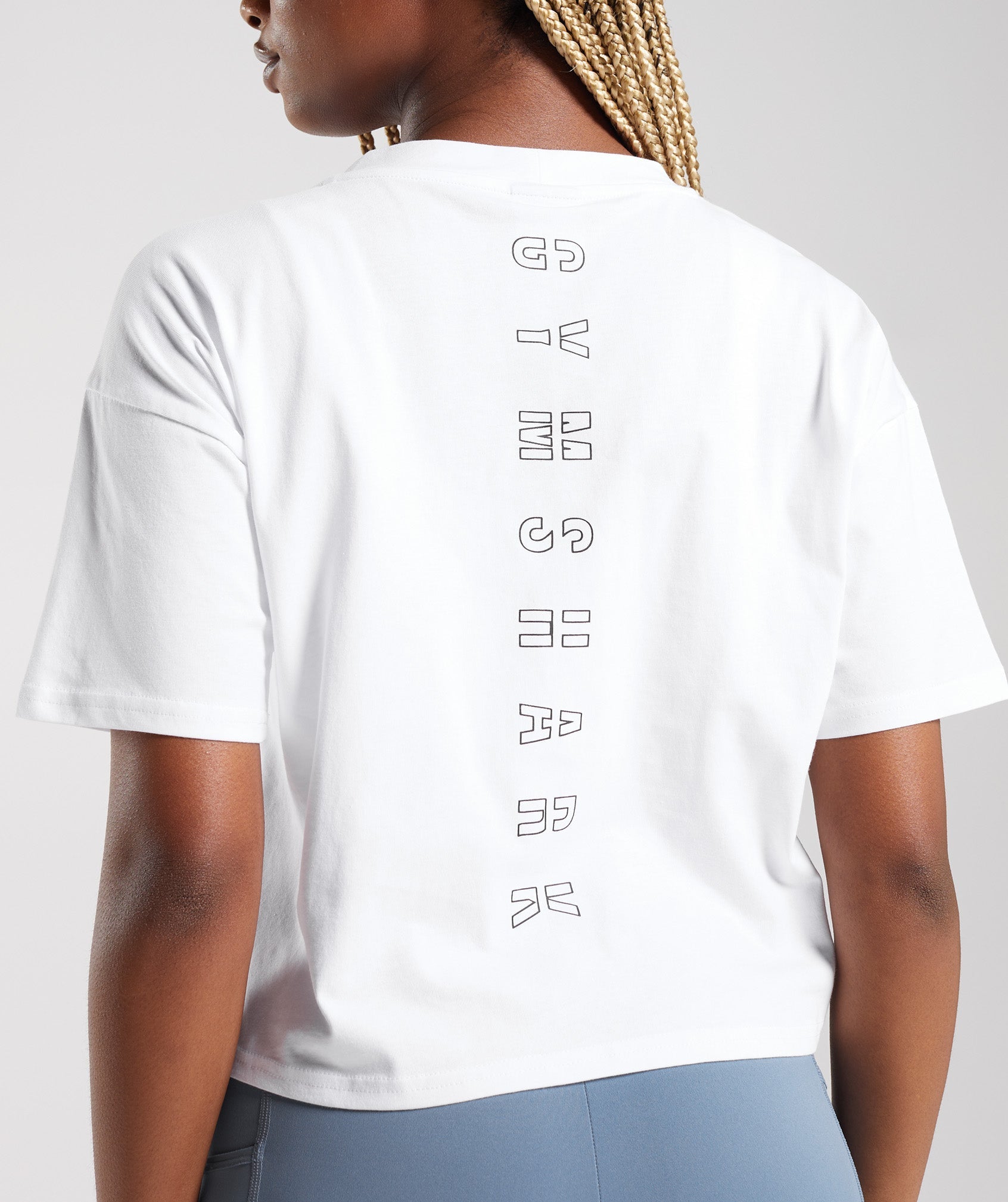 gymshark-central-graphic-midi-tee-white-ss23