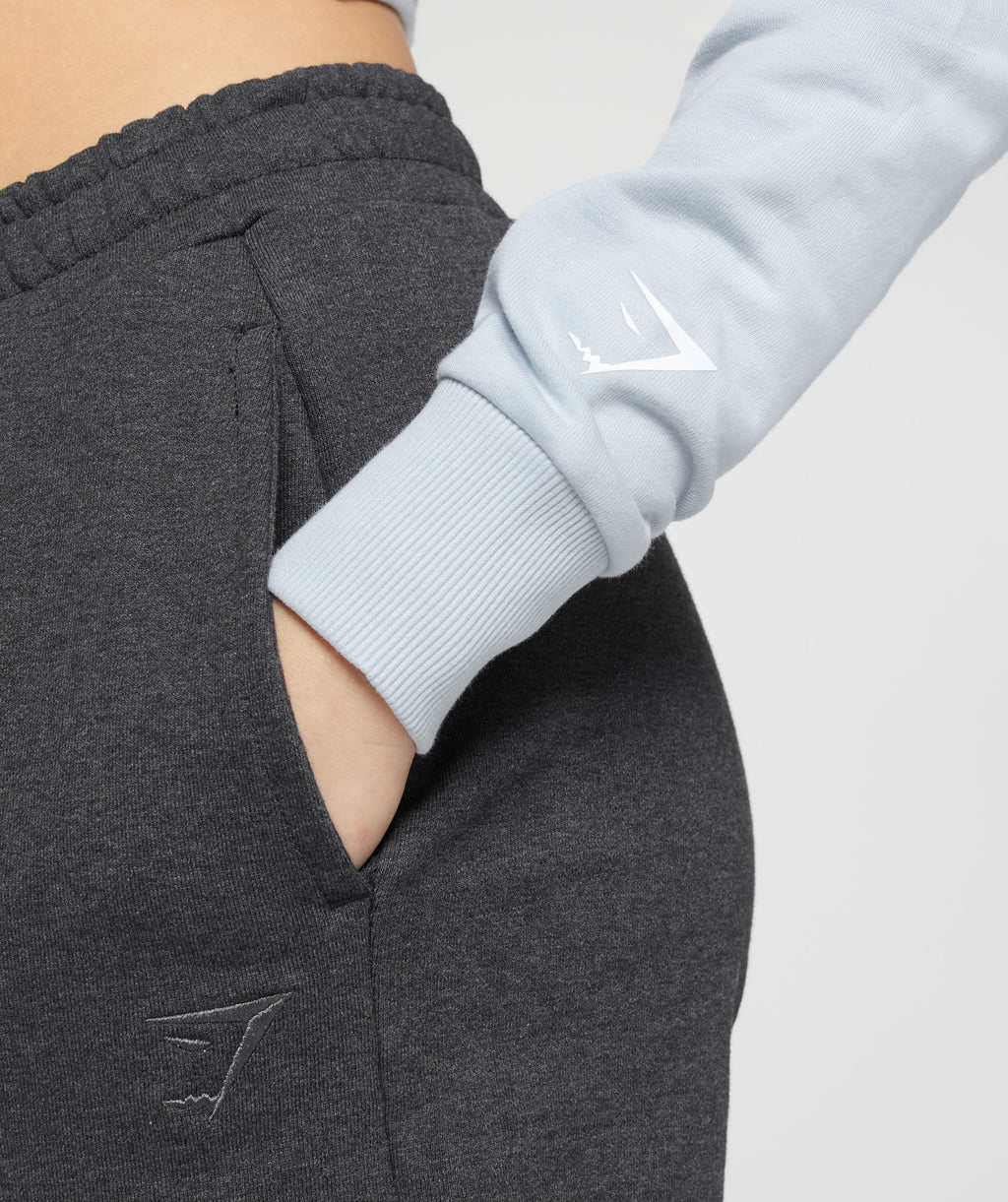 gymshark-embroidered-graphic-cropped-hoodie-grey-ss23