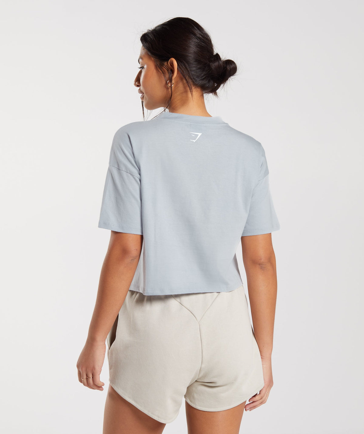 gymshark-embroidered-graphic-midi-t-shirt-river-stone-grey-ss23