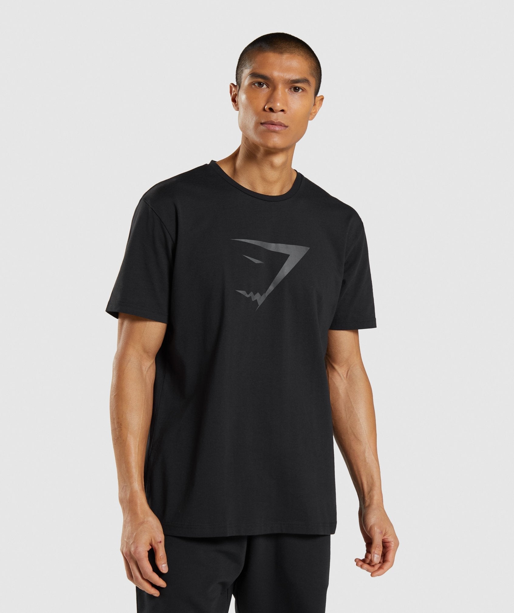 gymshark-sharkhead-infill-t-shirt-black-aw21