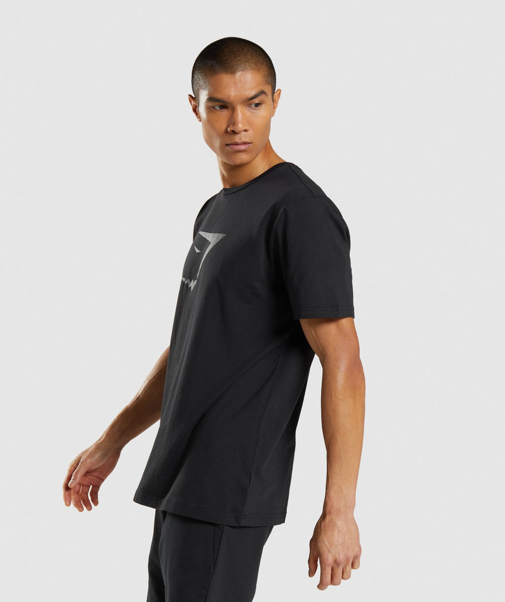 gymshark-sharkhead-infill-t-shirt-black-aw21