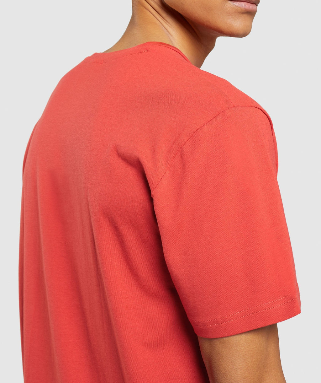 gymshark-sharkhead-infill-t-shirt-red-aw21