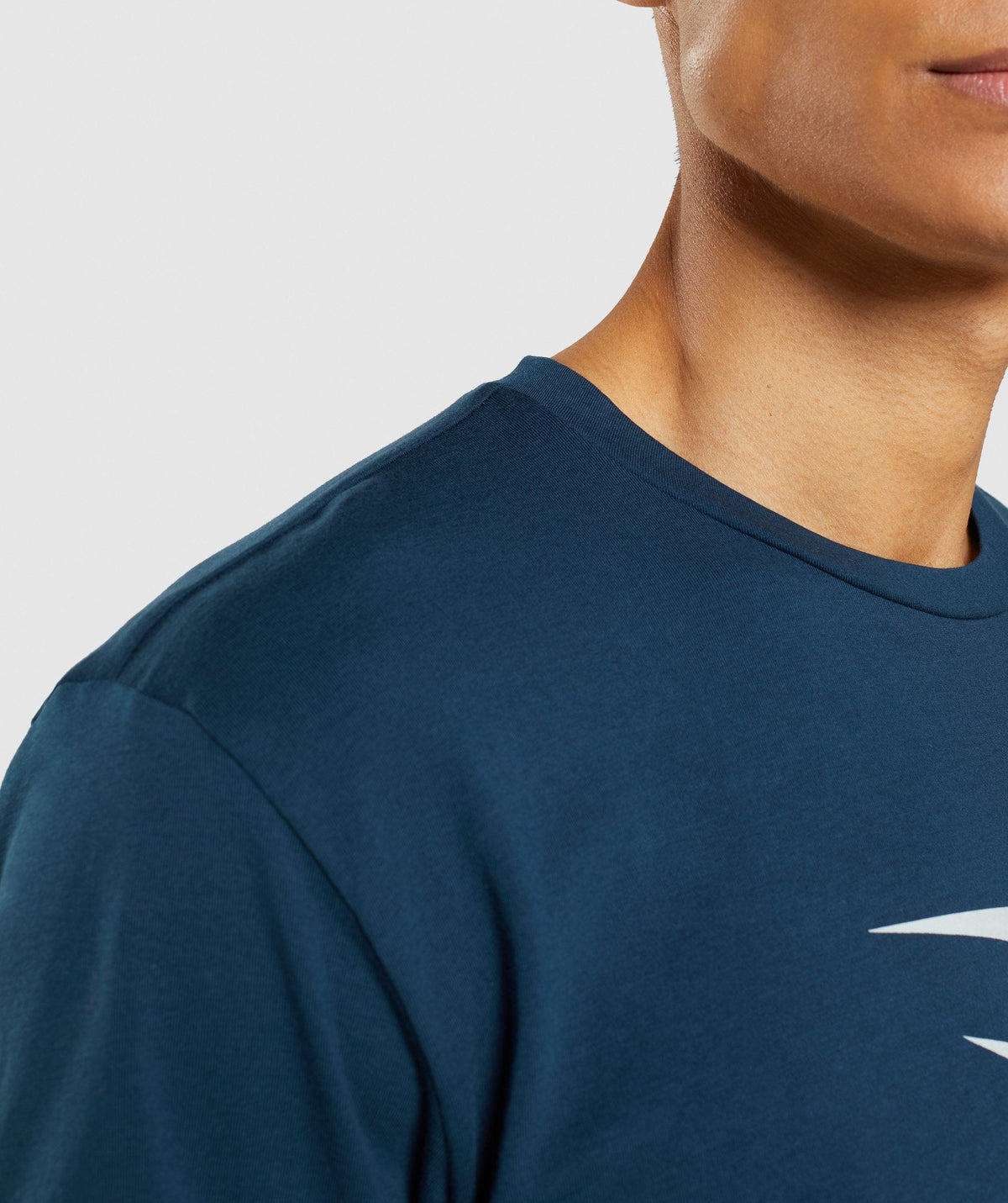 gymshark-sharkhead-infill-t-shirt-navy-aw21