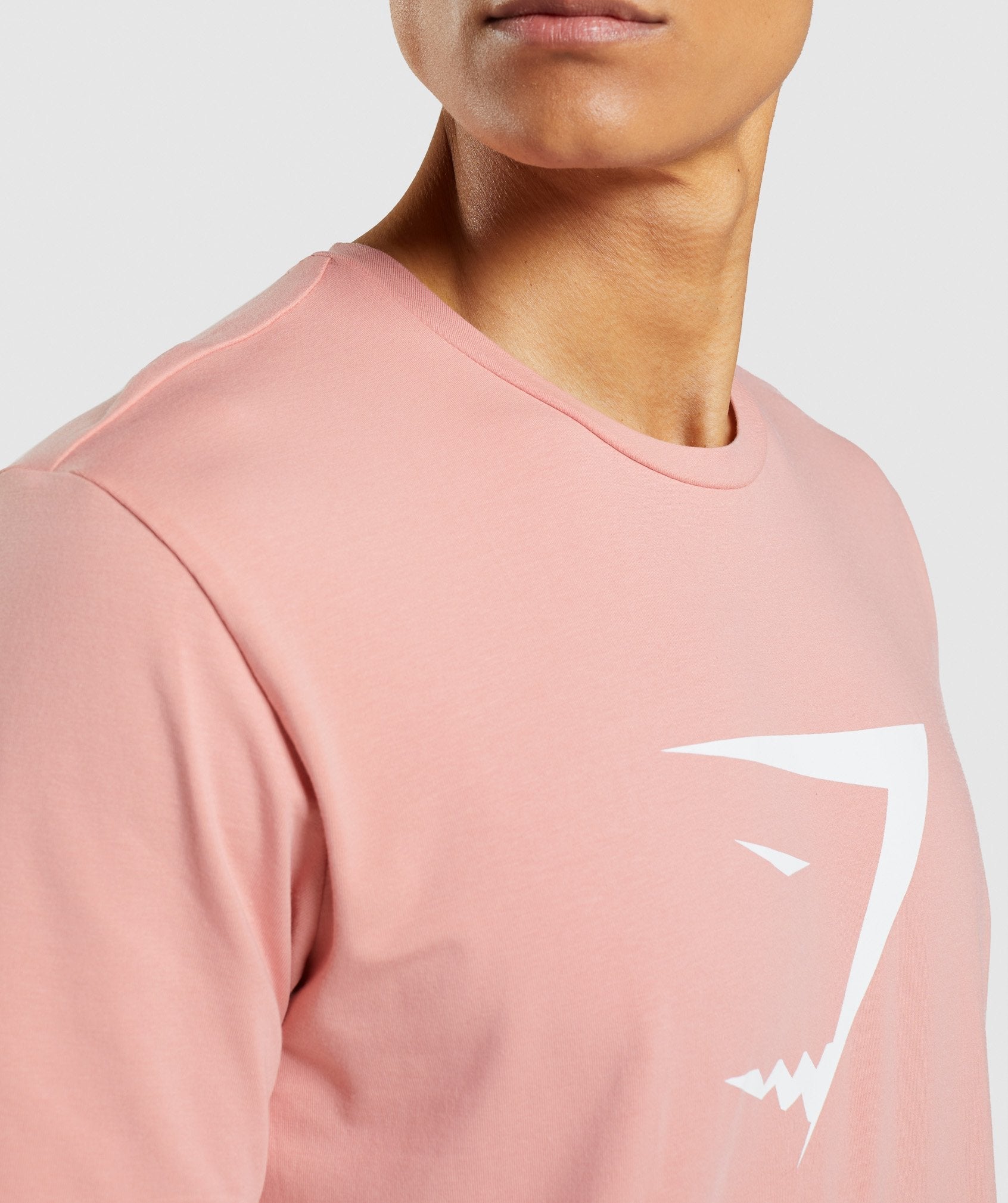 gymshark-sharkhead-infill-t-shirt-pink-aw21