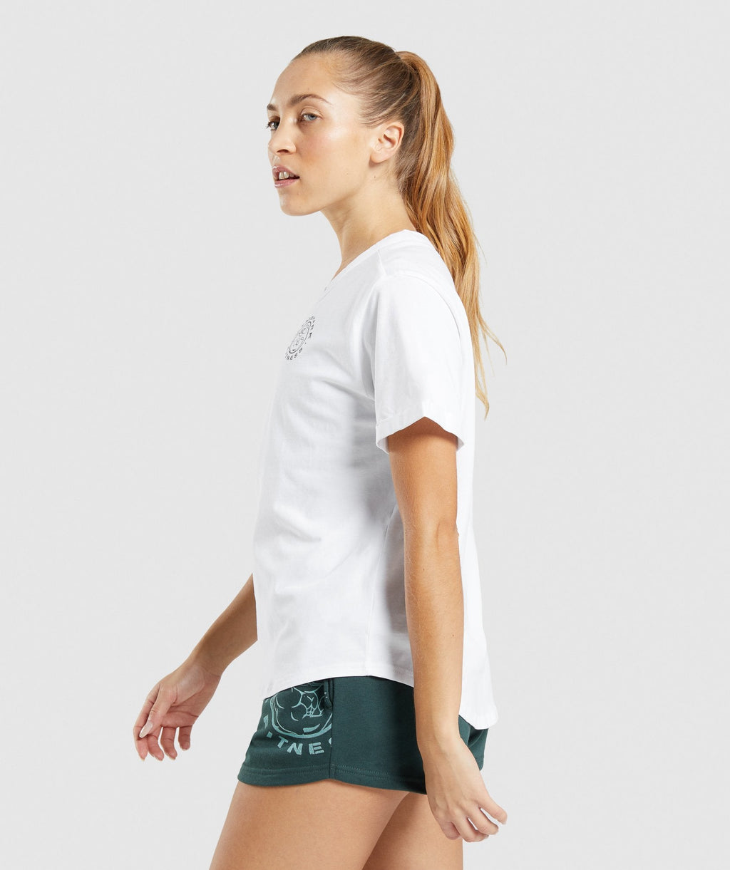gymshark-legacy-graphic-tee-white-aw21
