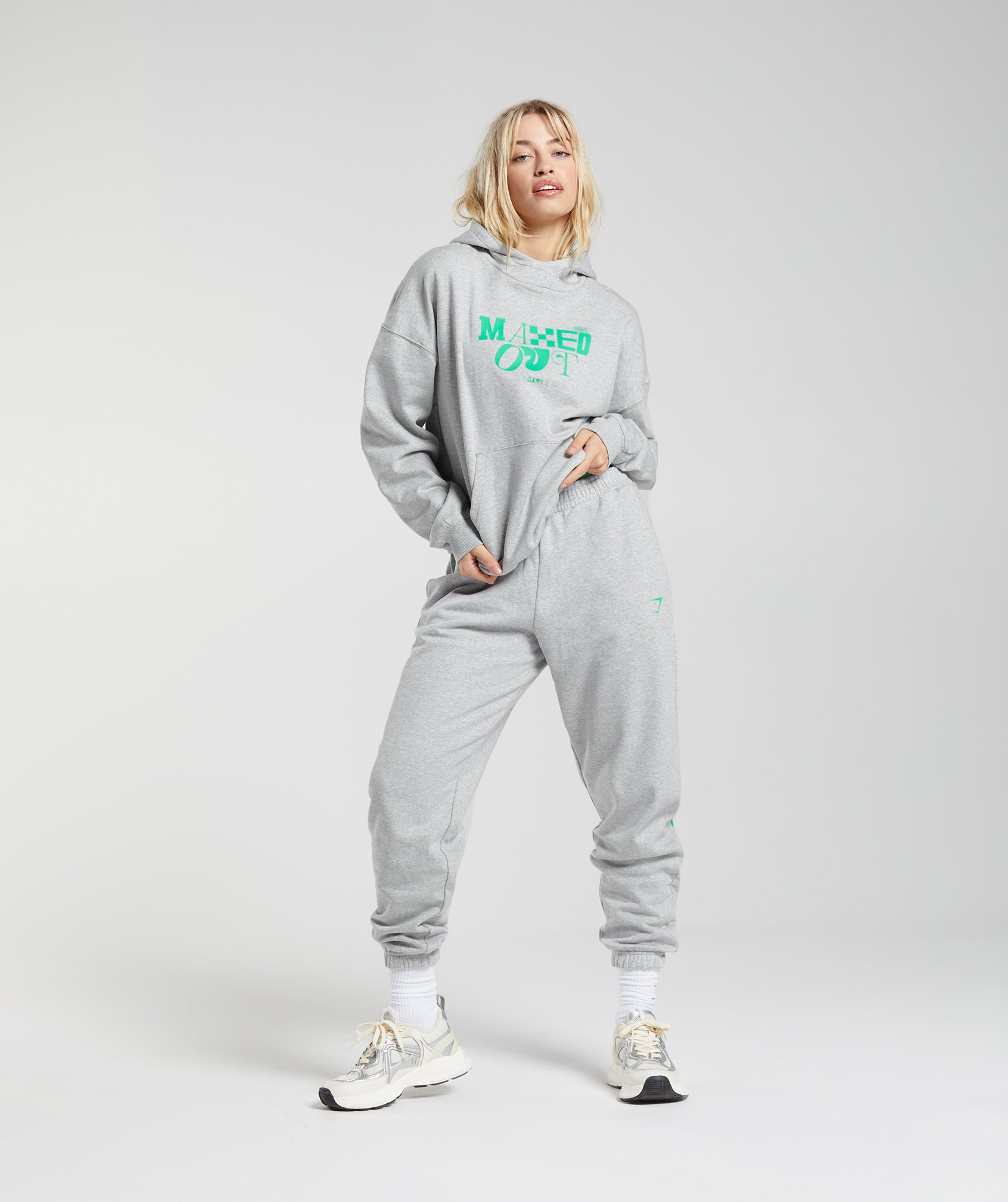 gymshark-maxed-out-hoodie-light-grey-marl-ss23