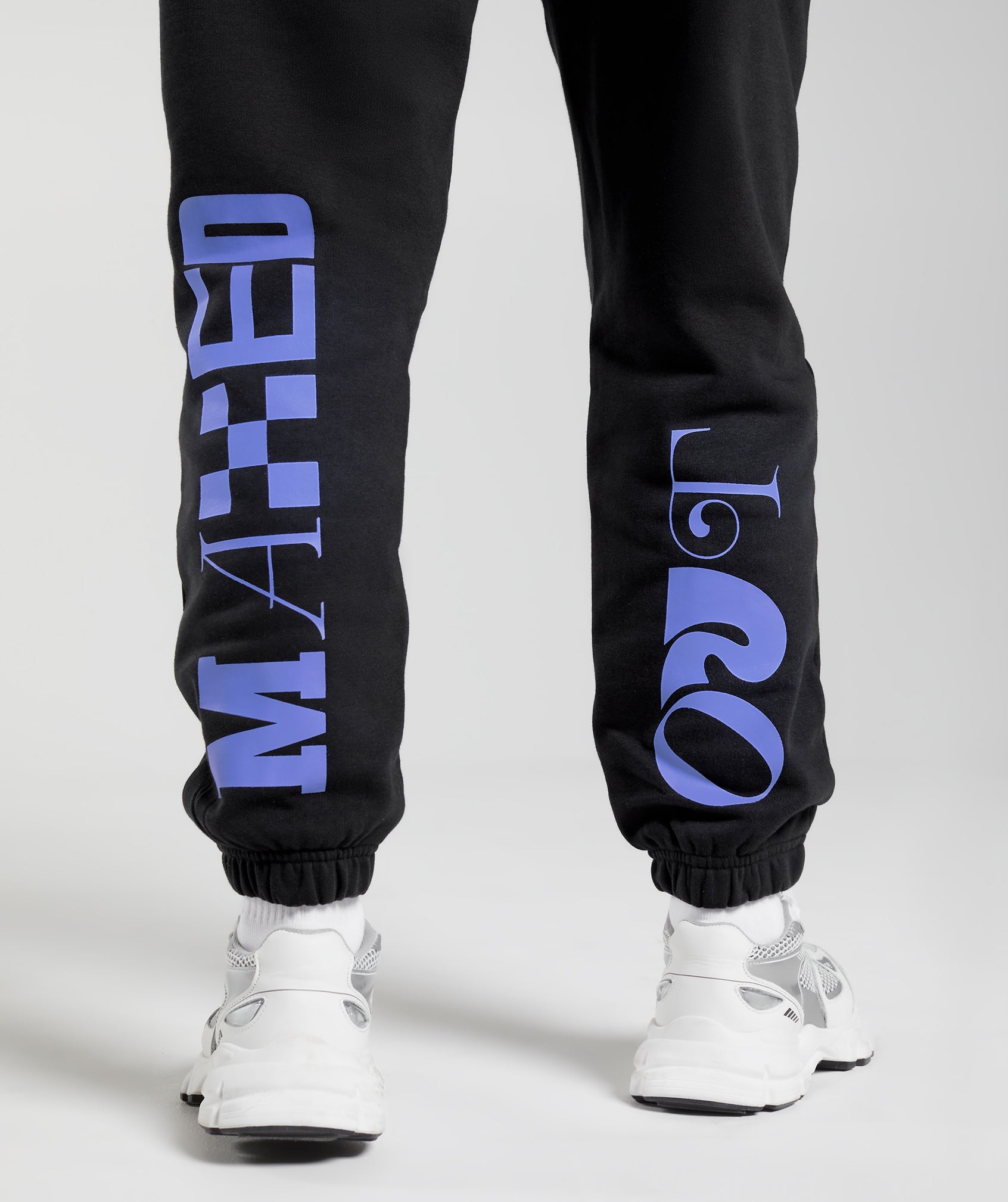 gymshark-maxed-out-joggers-black-ss23