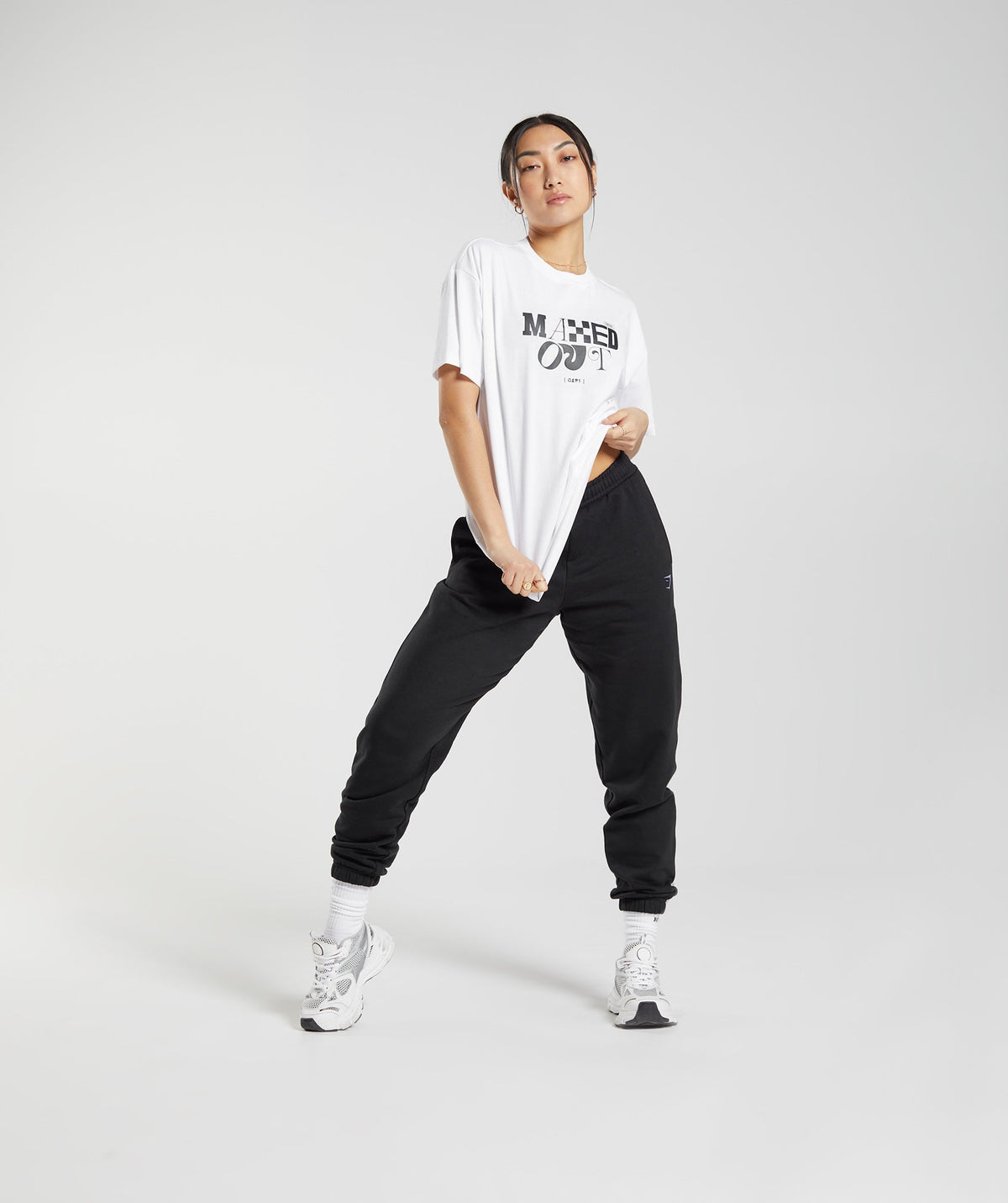 gymshark-maxed-out-oversized-t-shirt-white-ss23