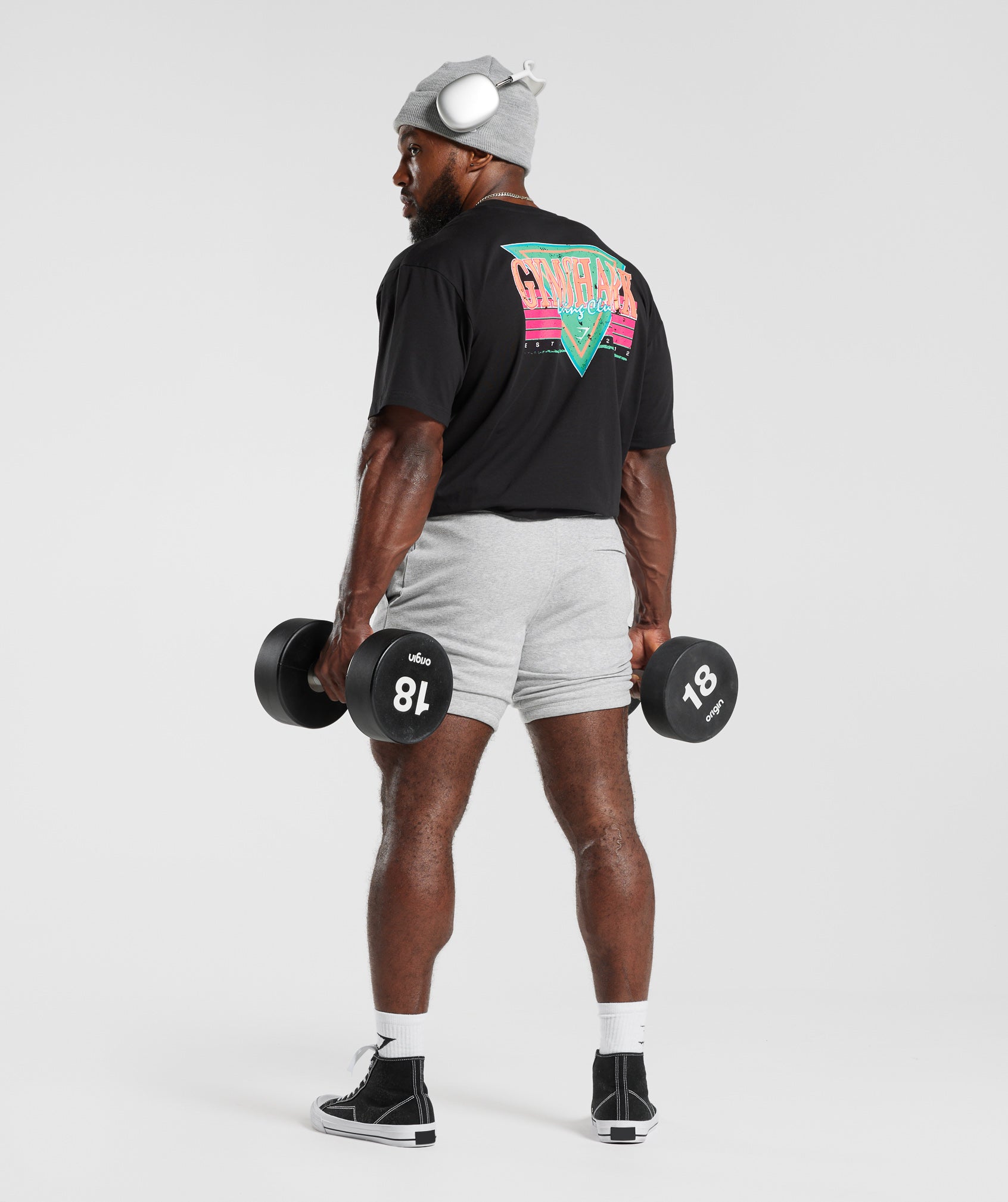 gymshark-retrowave-oversized-t-shirt-black-ss23