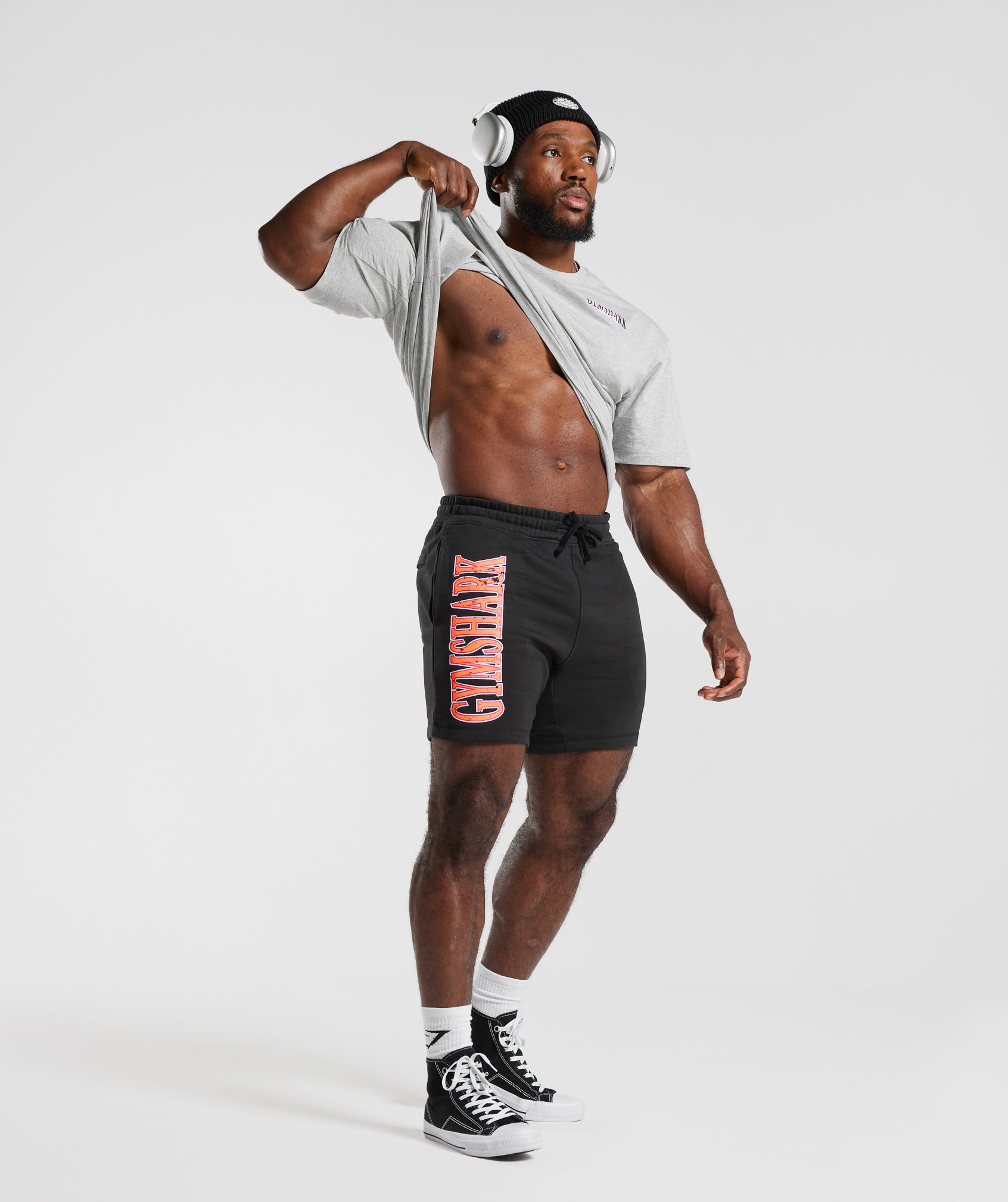 gymshark-retrowave-shorts-black-ss23