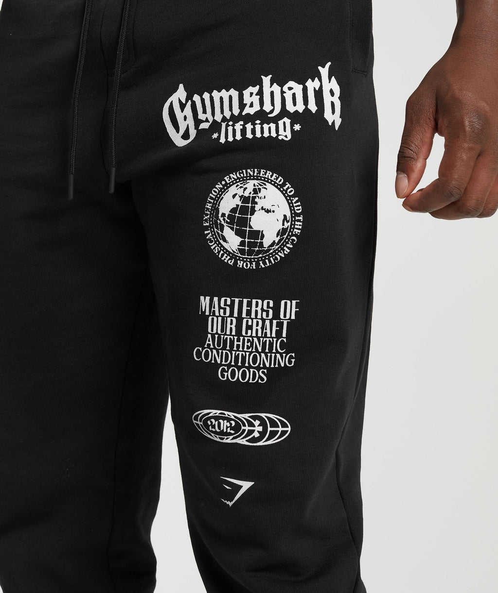 gymshark-global-lifting-oversized-joggers-black-aw23