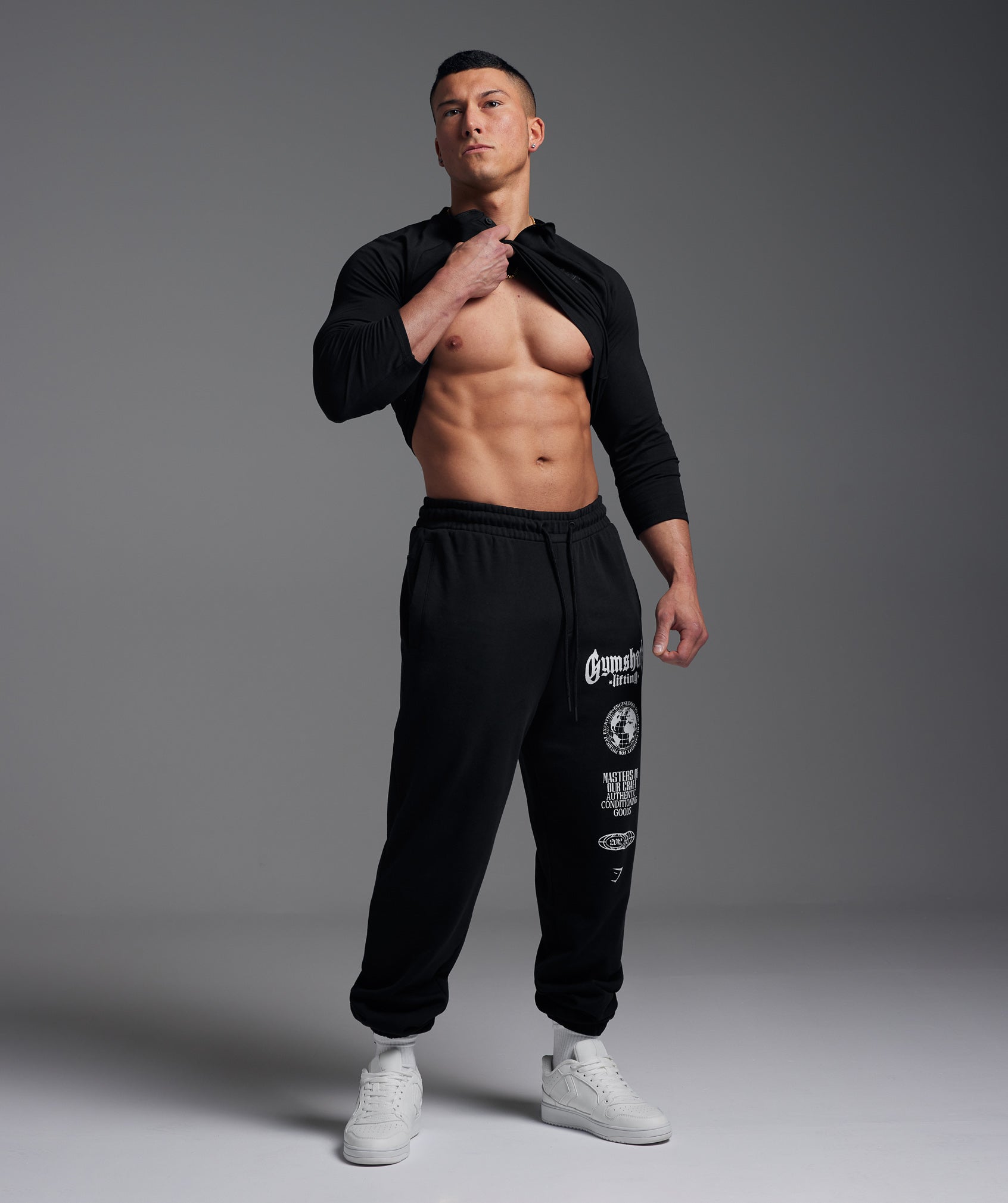 gymshark-global-lifting-oversized-joggers-black-aw23