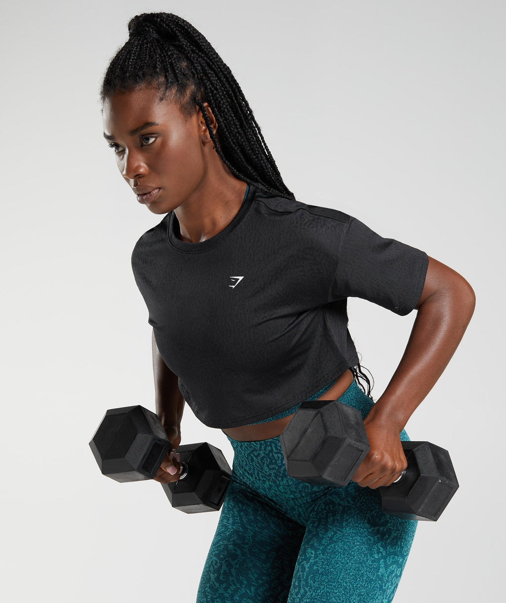 gymshark-adapt-animal-seamless-crop-top-reef-black-aw22
