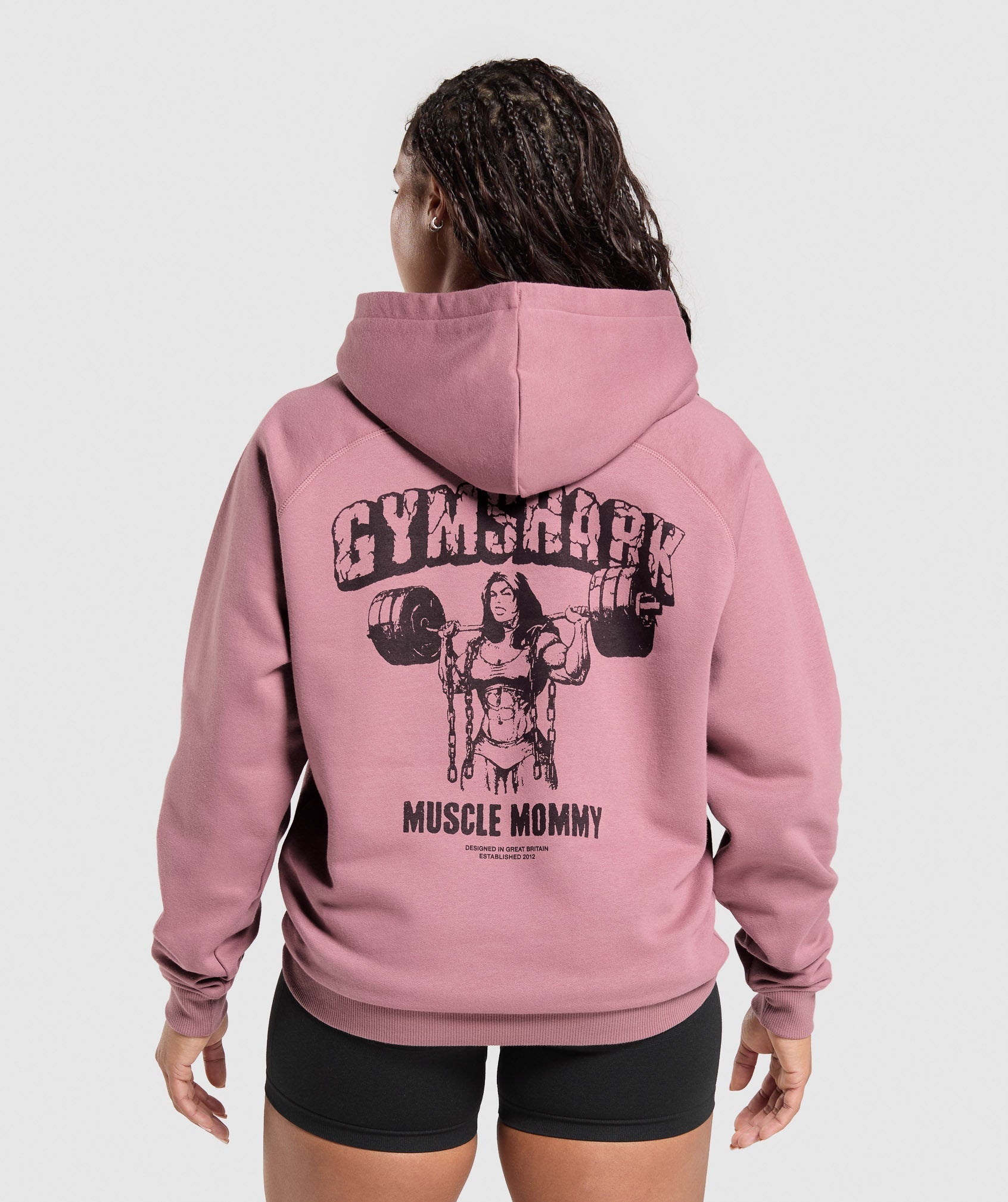 gymshark-gritty-muscle-mommy-graphic-hoodie-calm-pink-ss25