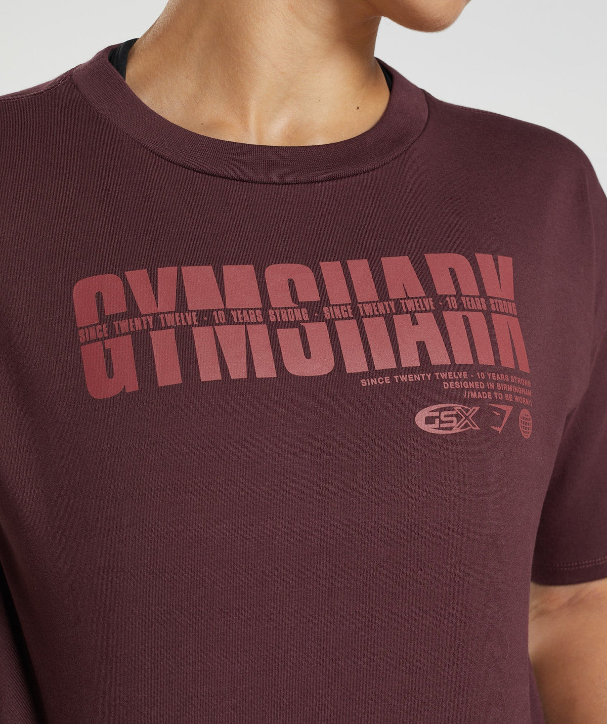gymshark-gs10-year-midi-top-baked-maroon-aw22