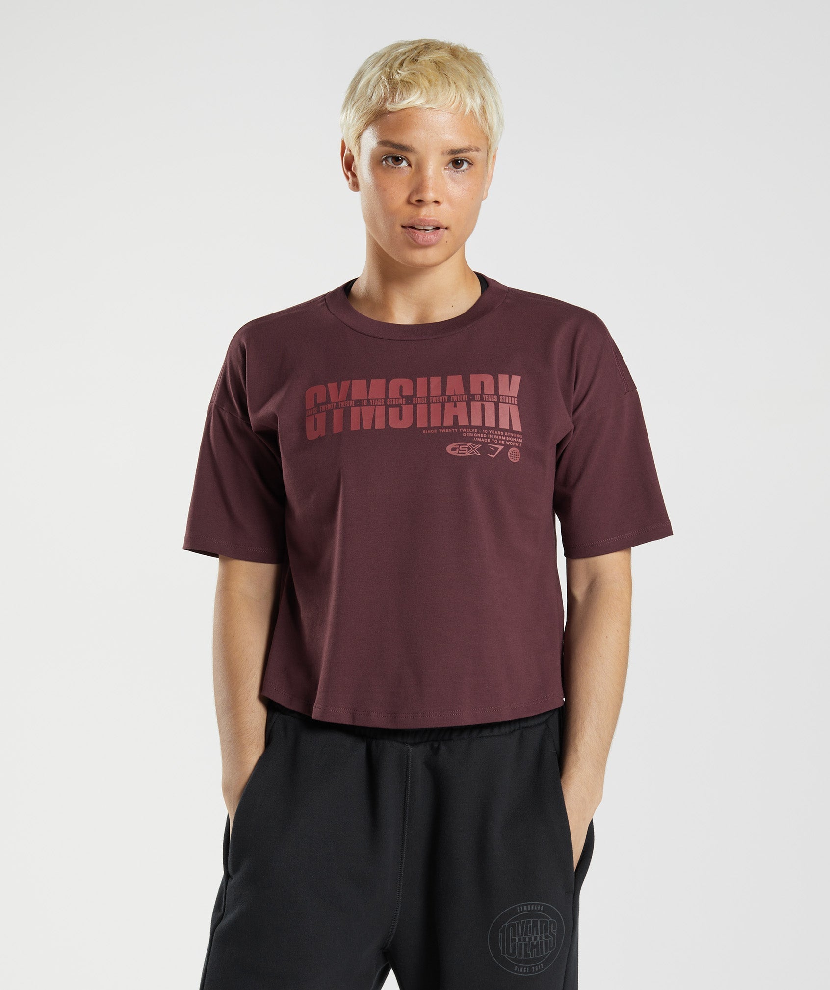 gymshark-gs10-year-midi-top-baked-maroon-aw22