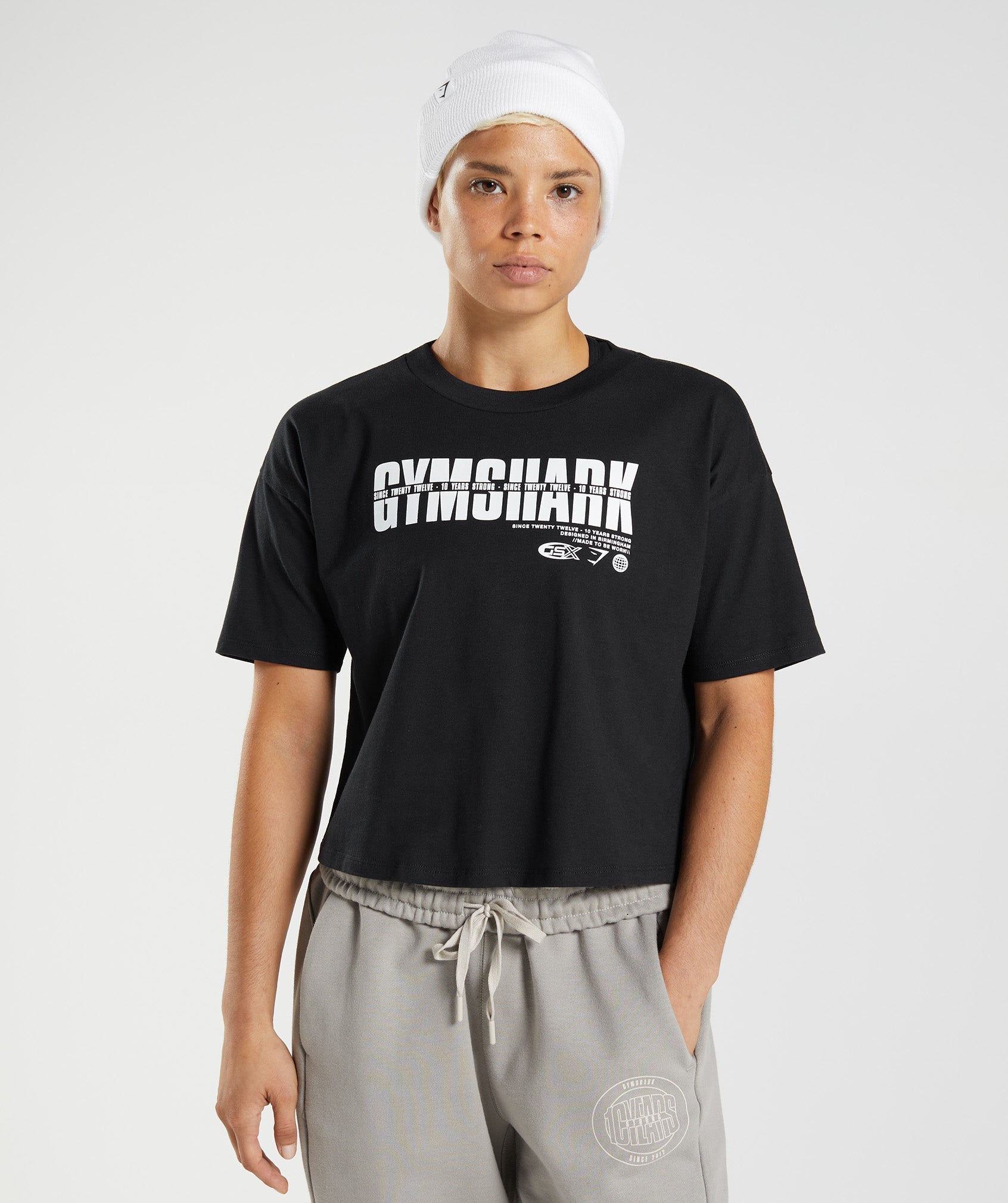 gymshark-gs10-year-midi-top-black-aw22