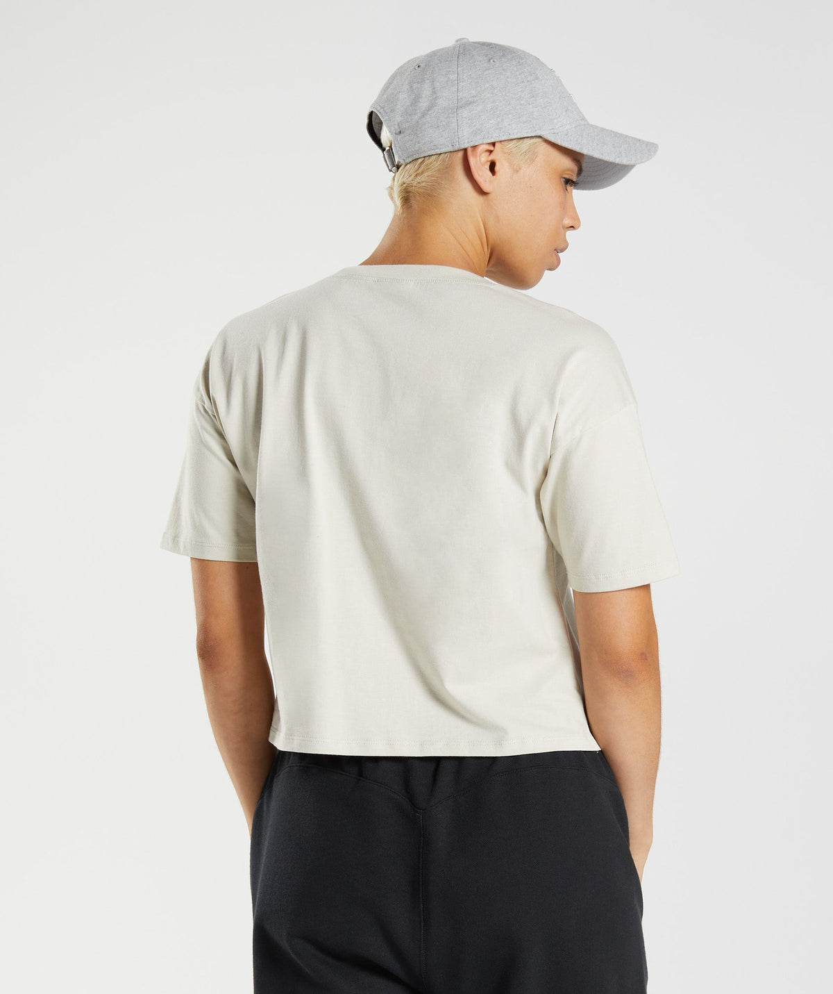 gymshark-gs10-year-midi-top-chalky-grey-aw22