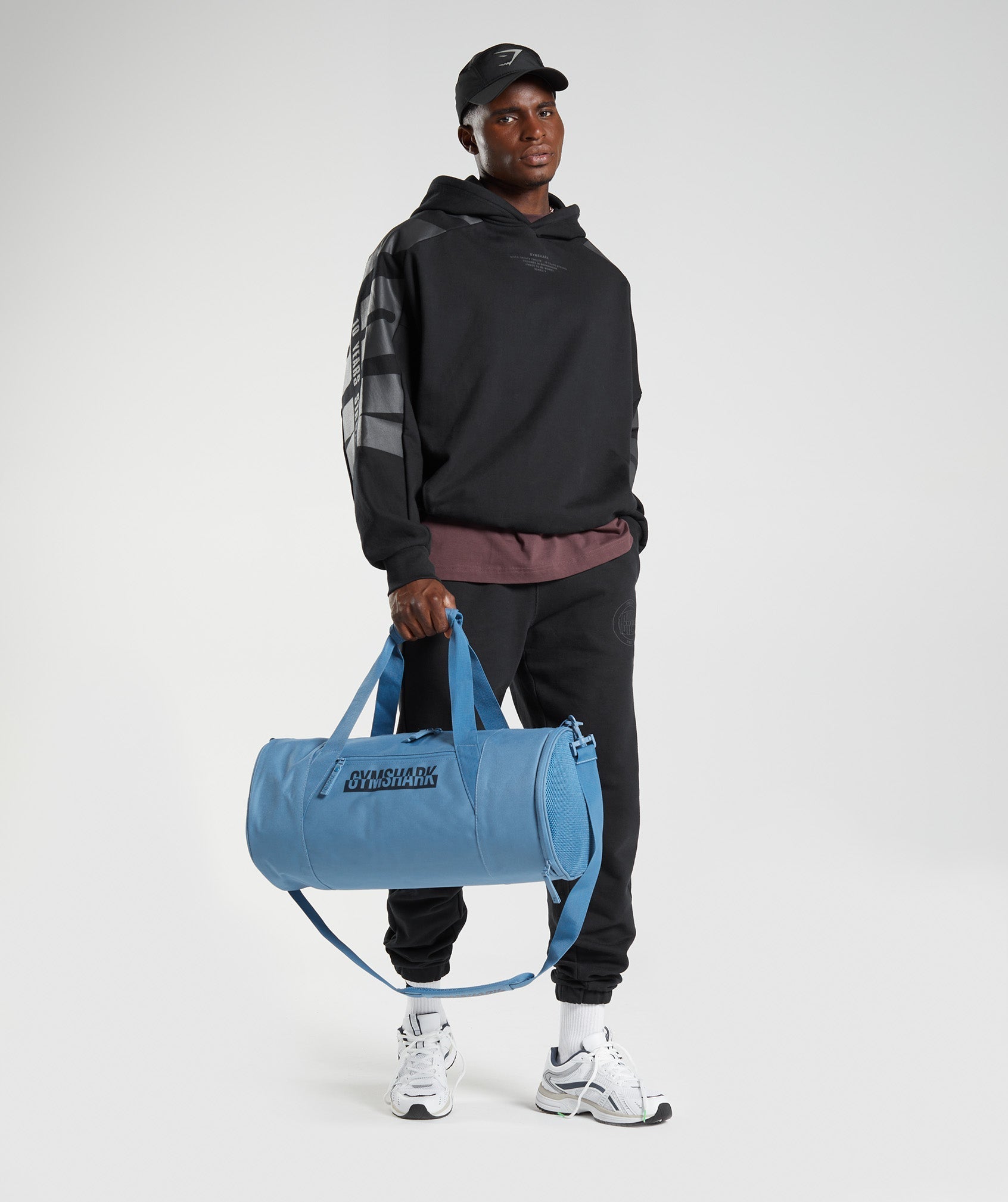 gymshark-gs10-year-hoodie-black-mens-aw22