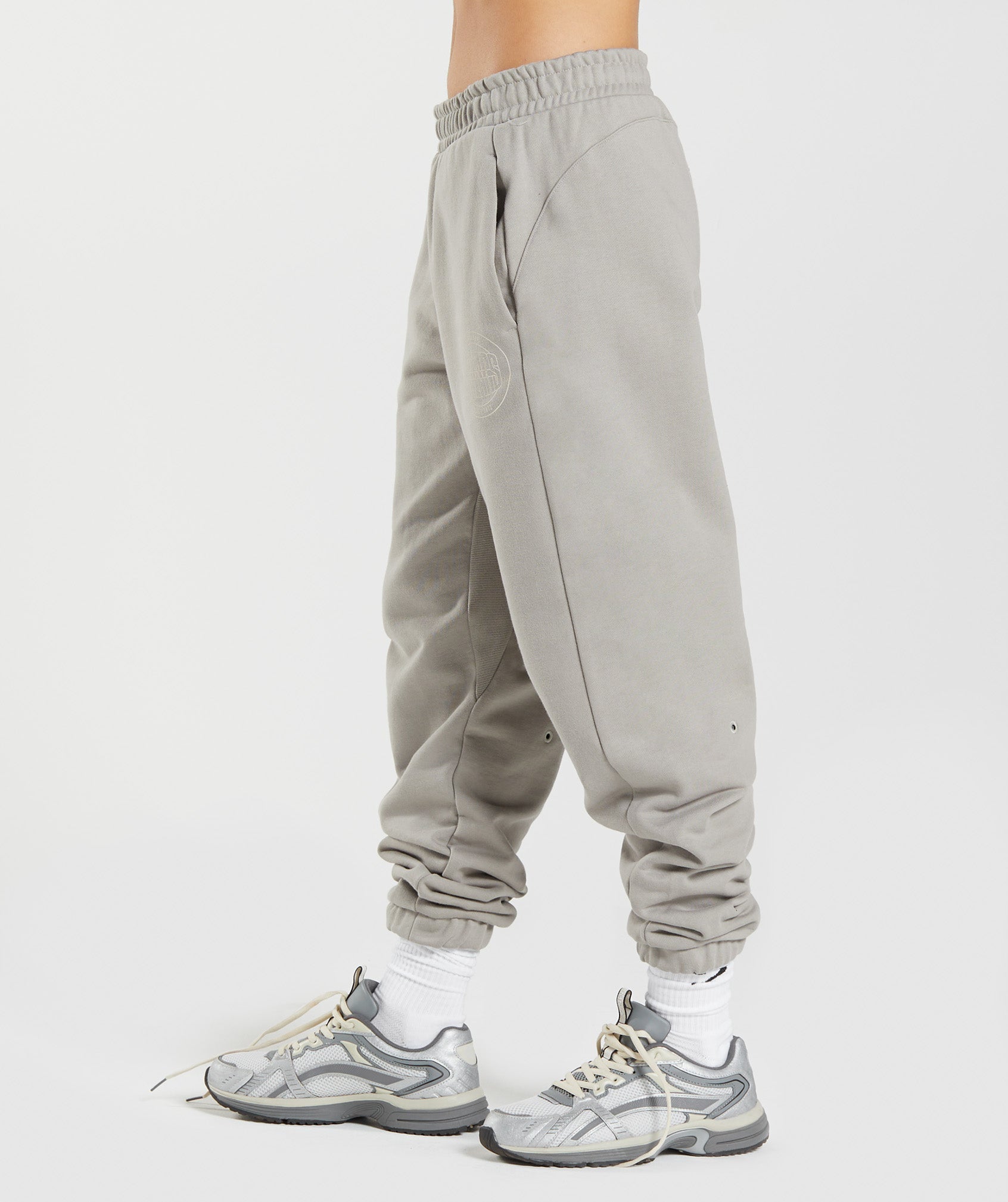 gymshark-gs10-jogger-ecru-brown-aw22