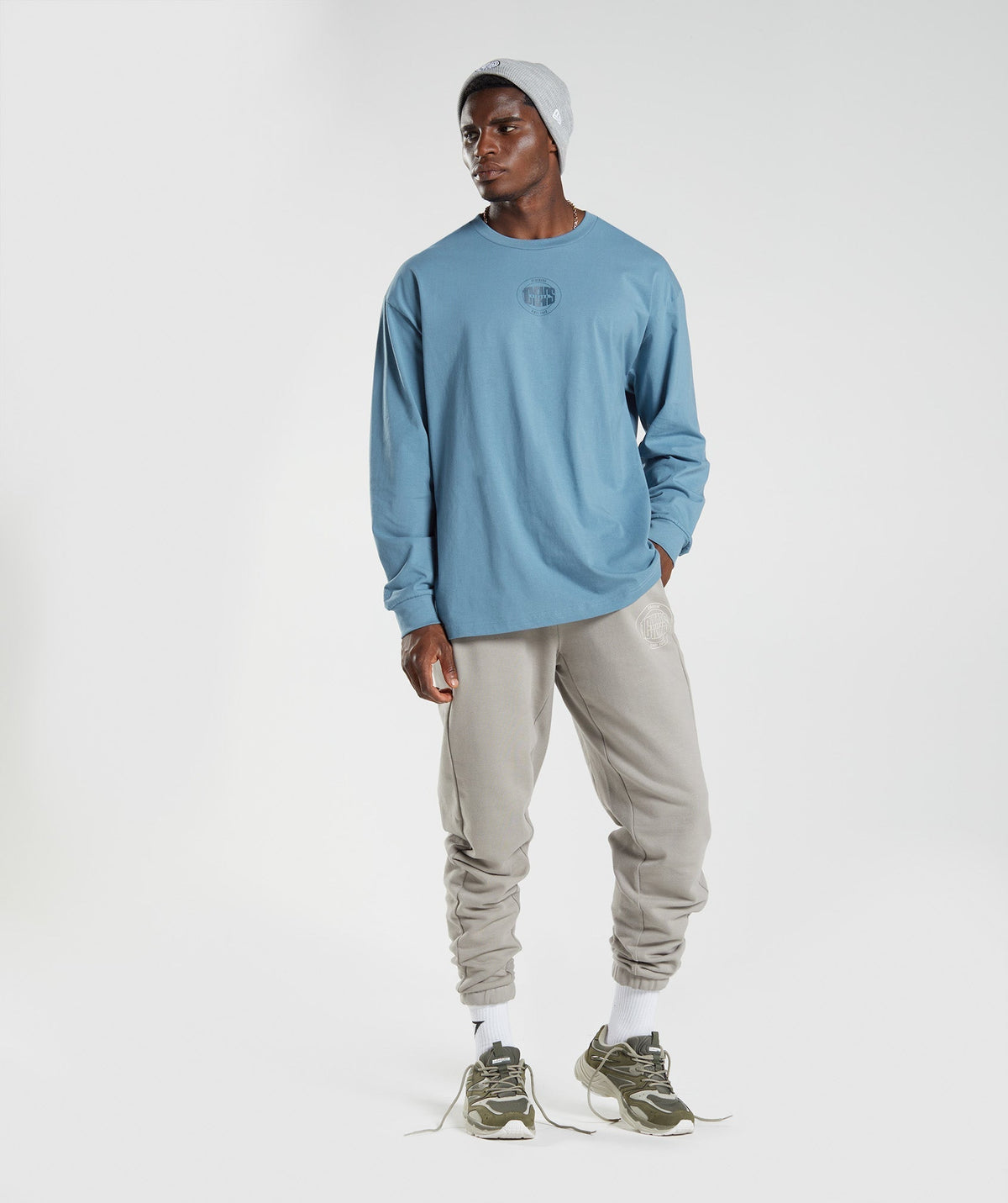 gymshark-gs10-year-oversized-long-sleeve-t-shirt-denim-blue-aw22