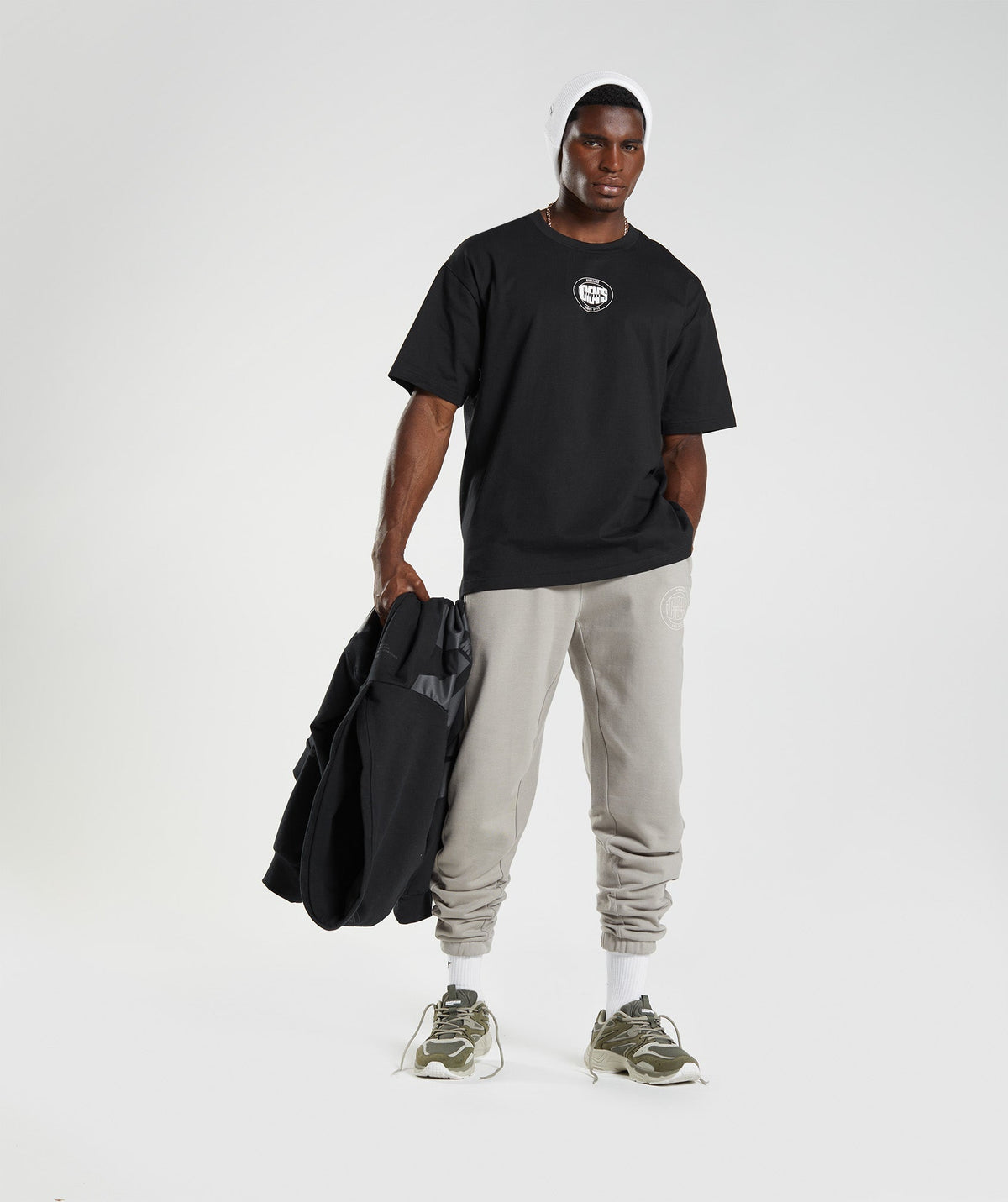 gymshark-gs10-year-oversized-t-shirt-black-aw22